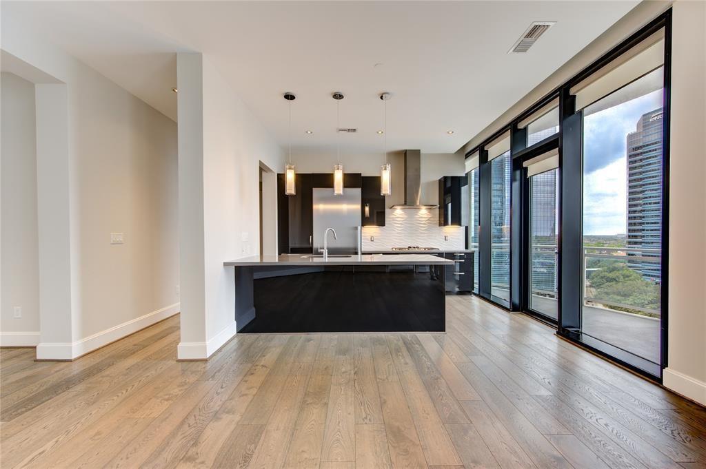 1409 Post Oak Boulevard #1003 — photo