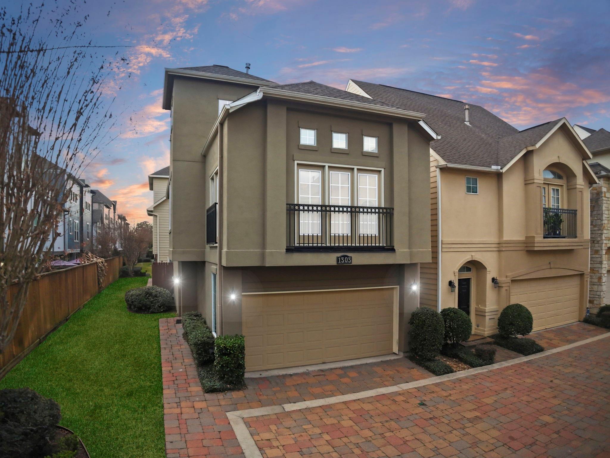 1303 Sherwood Point Lane — photo