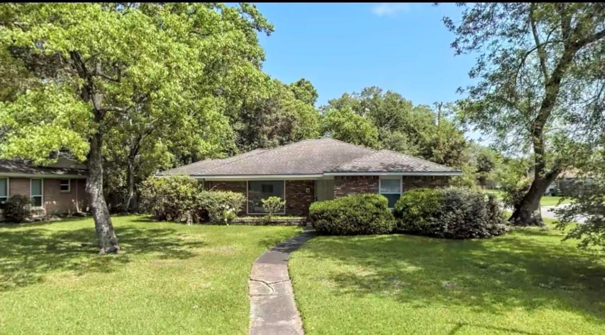 4502 Creekbend Drive — photo