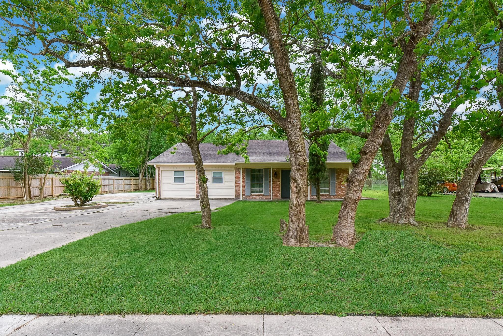 18610 Anne Drive — photo