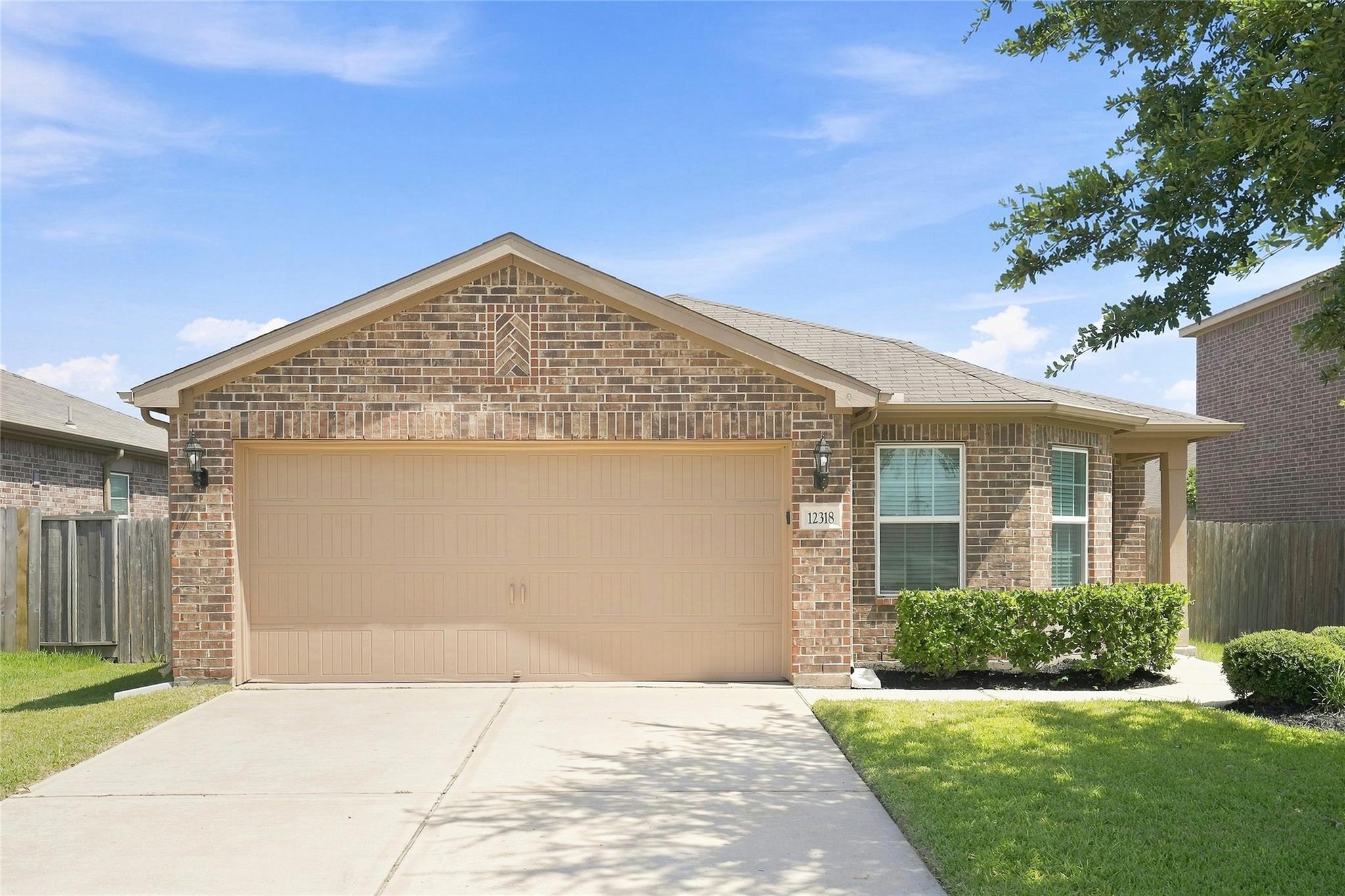 12318 Wavecrest Road — photo