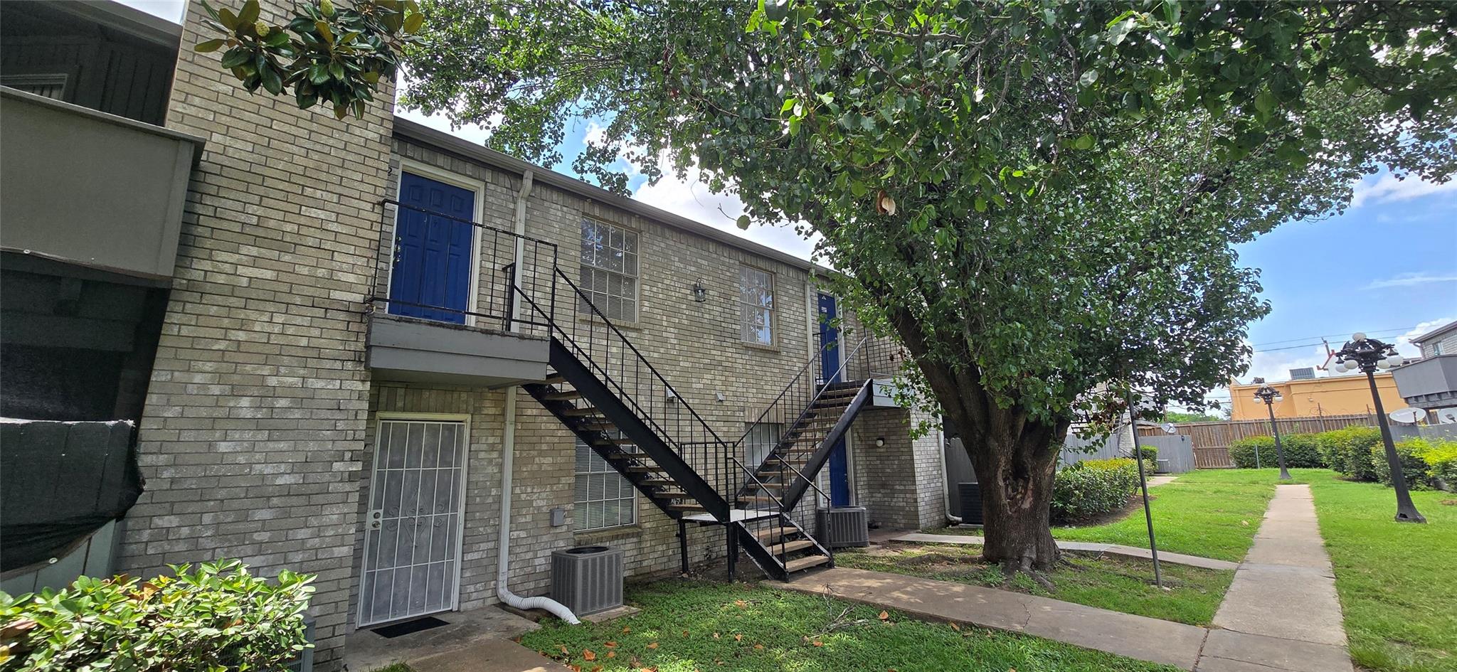 9700 Leawood Boulevard #1002 — photo