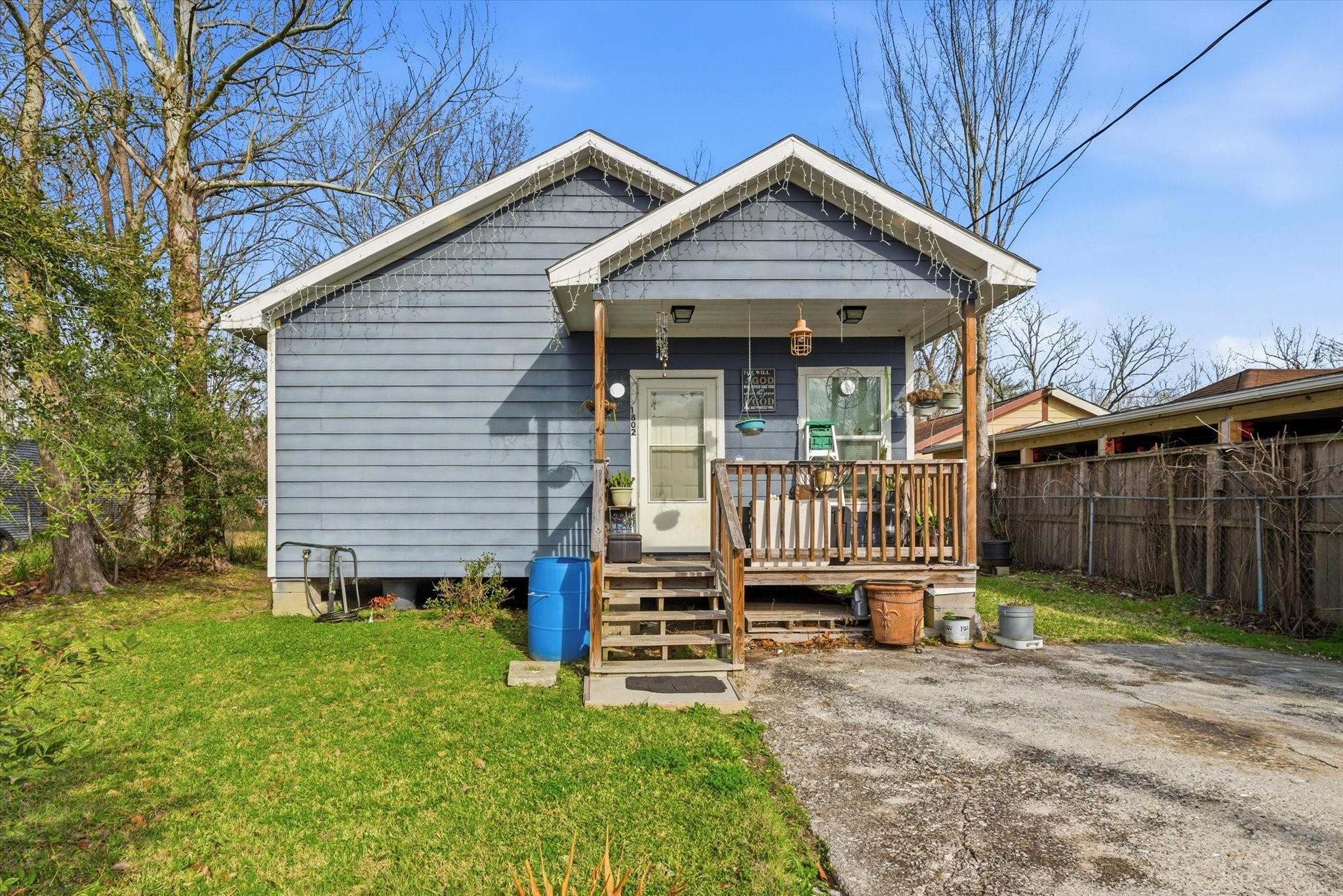1802 Fort Worth Street — photo