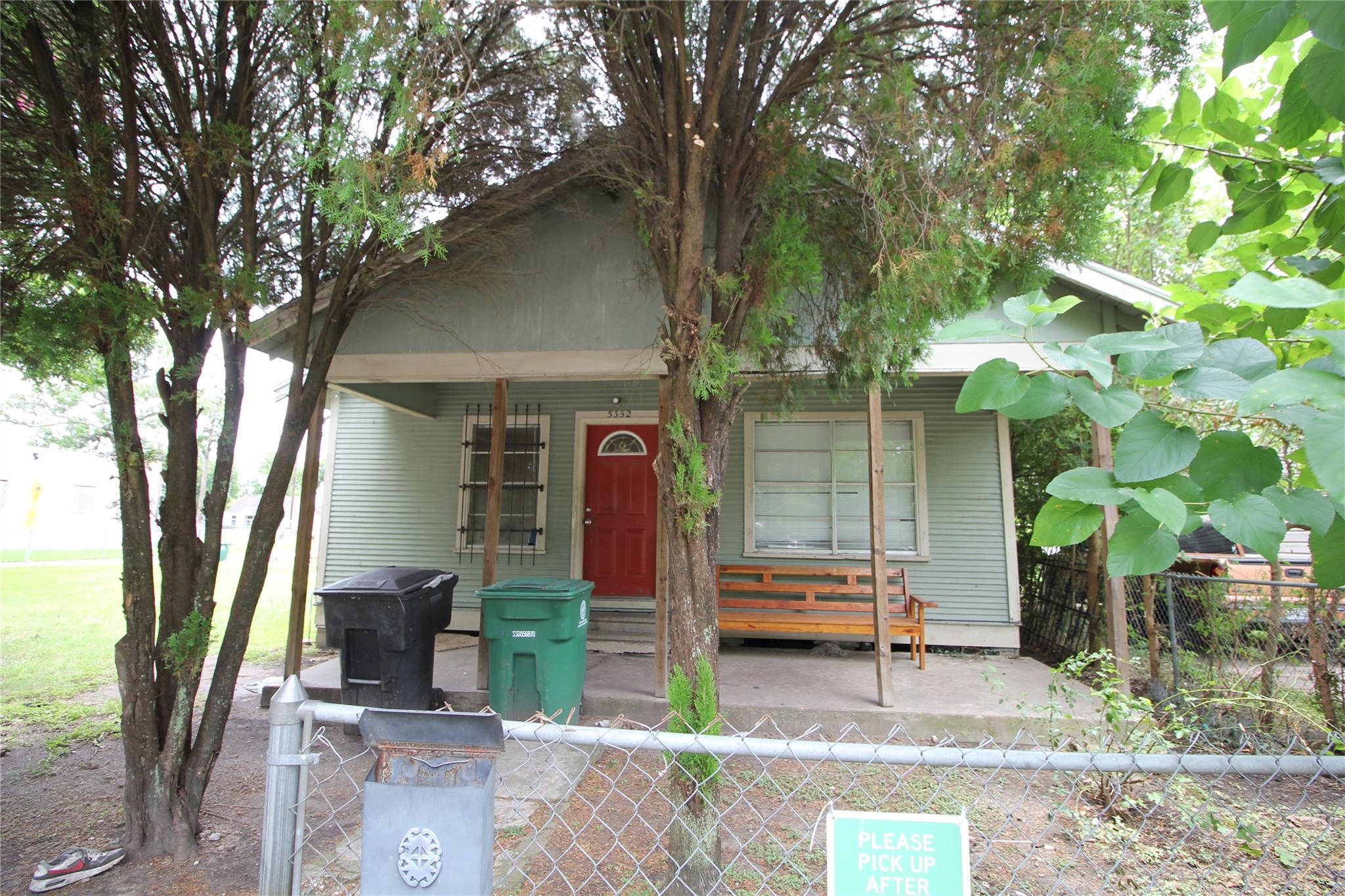 5352 Bell Street — photo