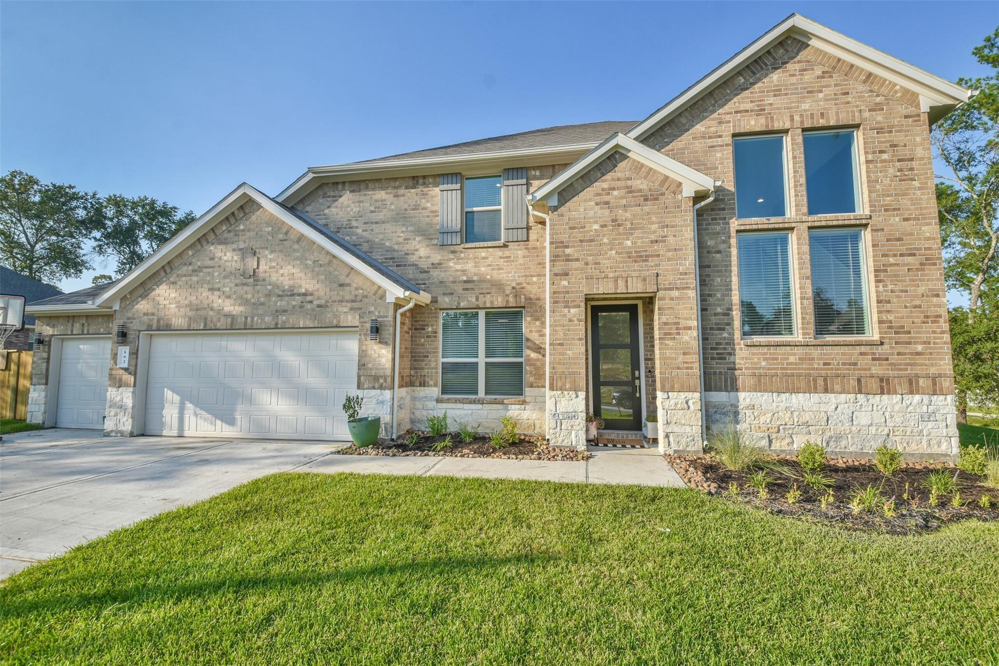 102 Whelan Lane — photo