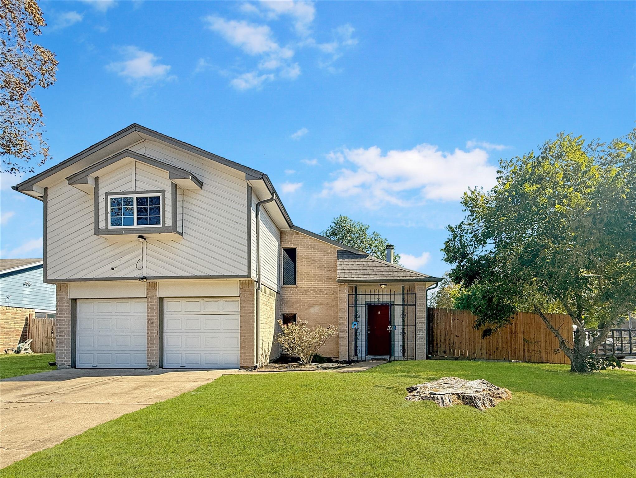 15915 Maczali Court — photo