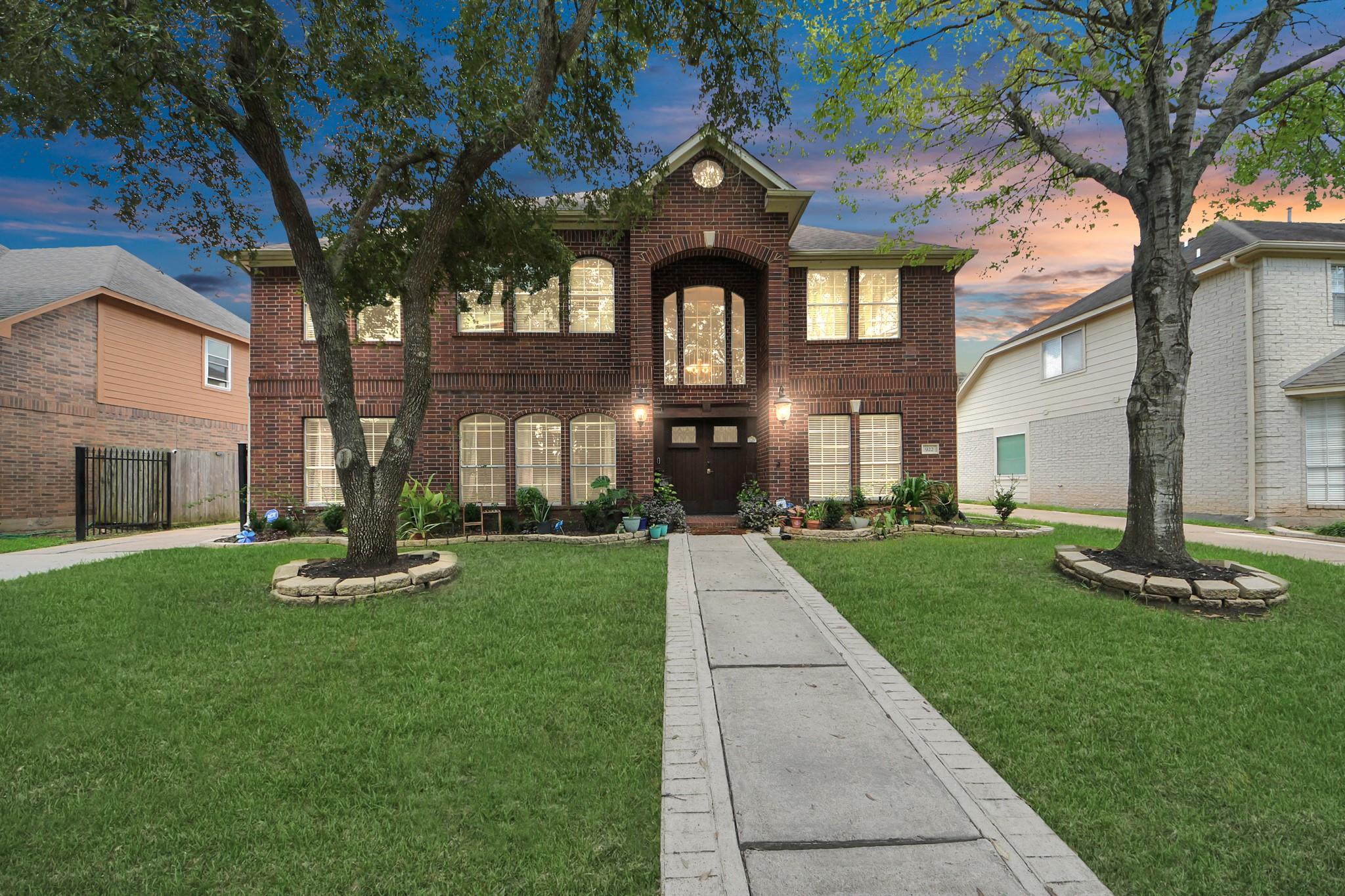 922 Bayhill Drive — photo