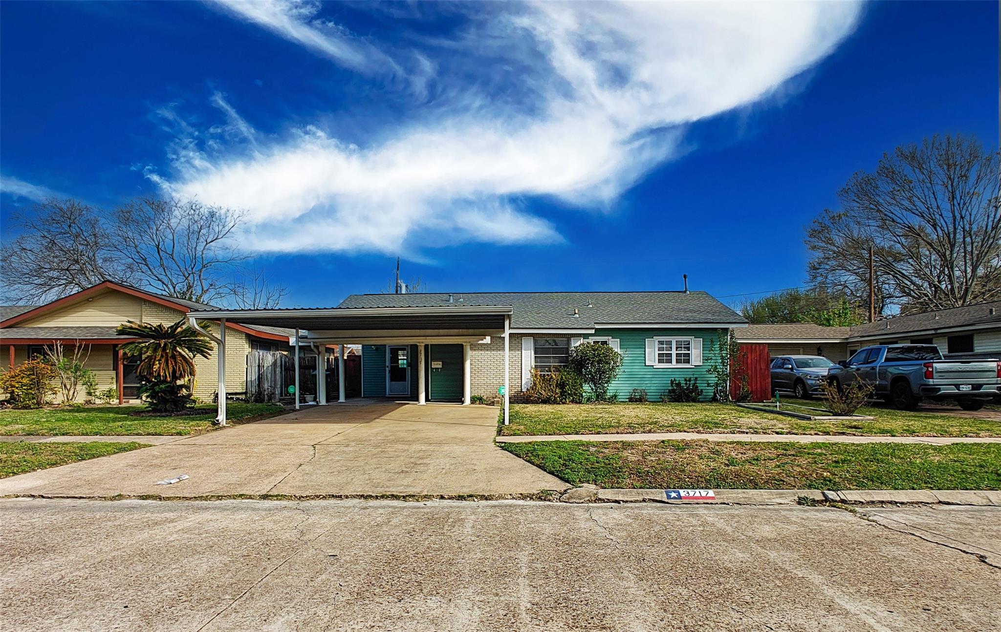 3717 Newton Drive — photo