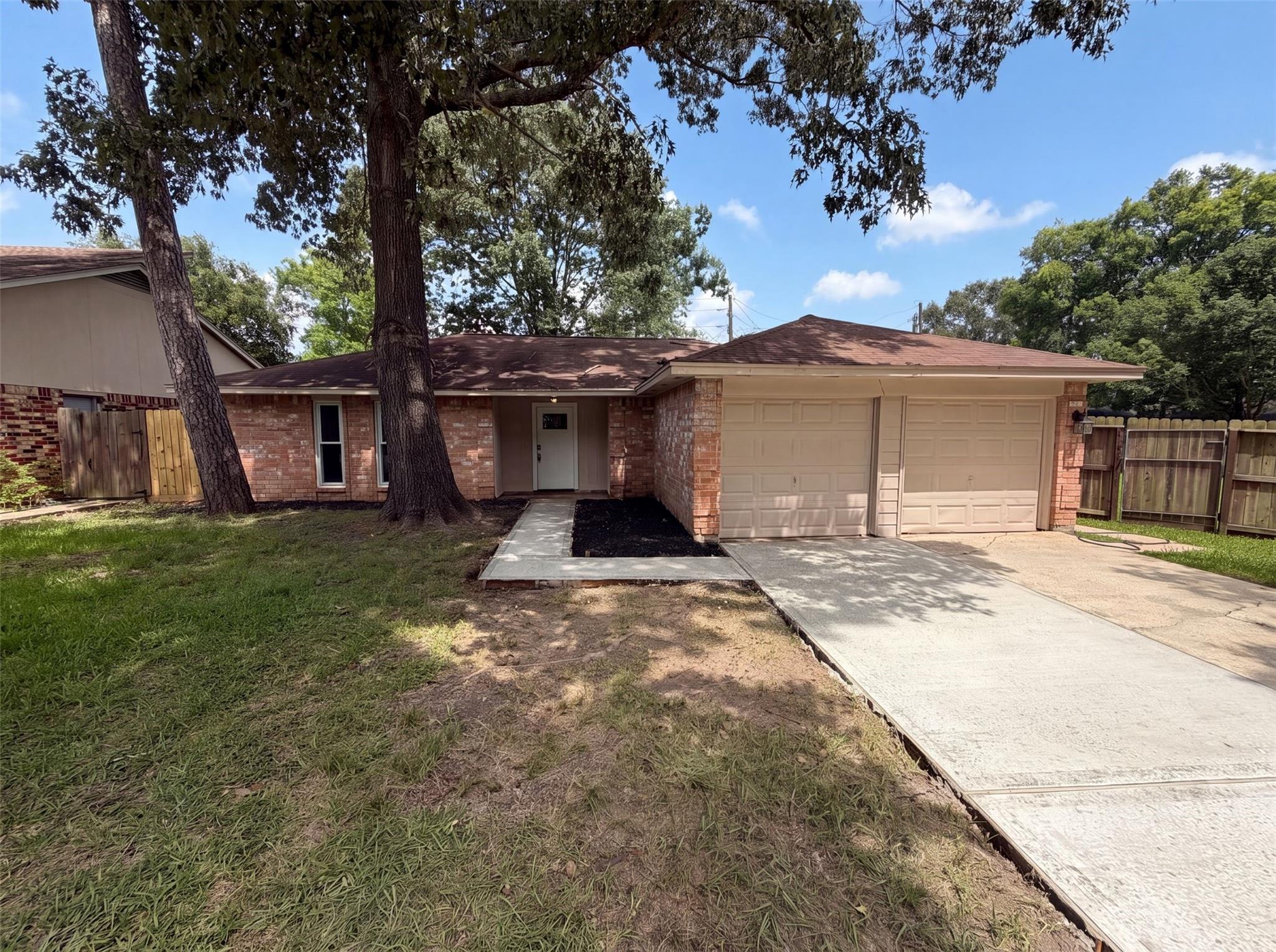 17110 Golf Club Drive — photo