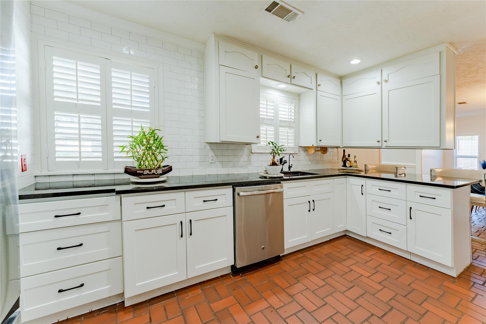 11407 Iberia Drive — photo