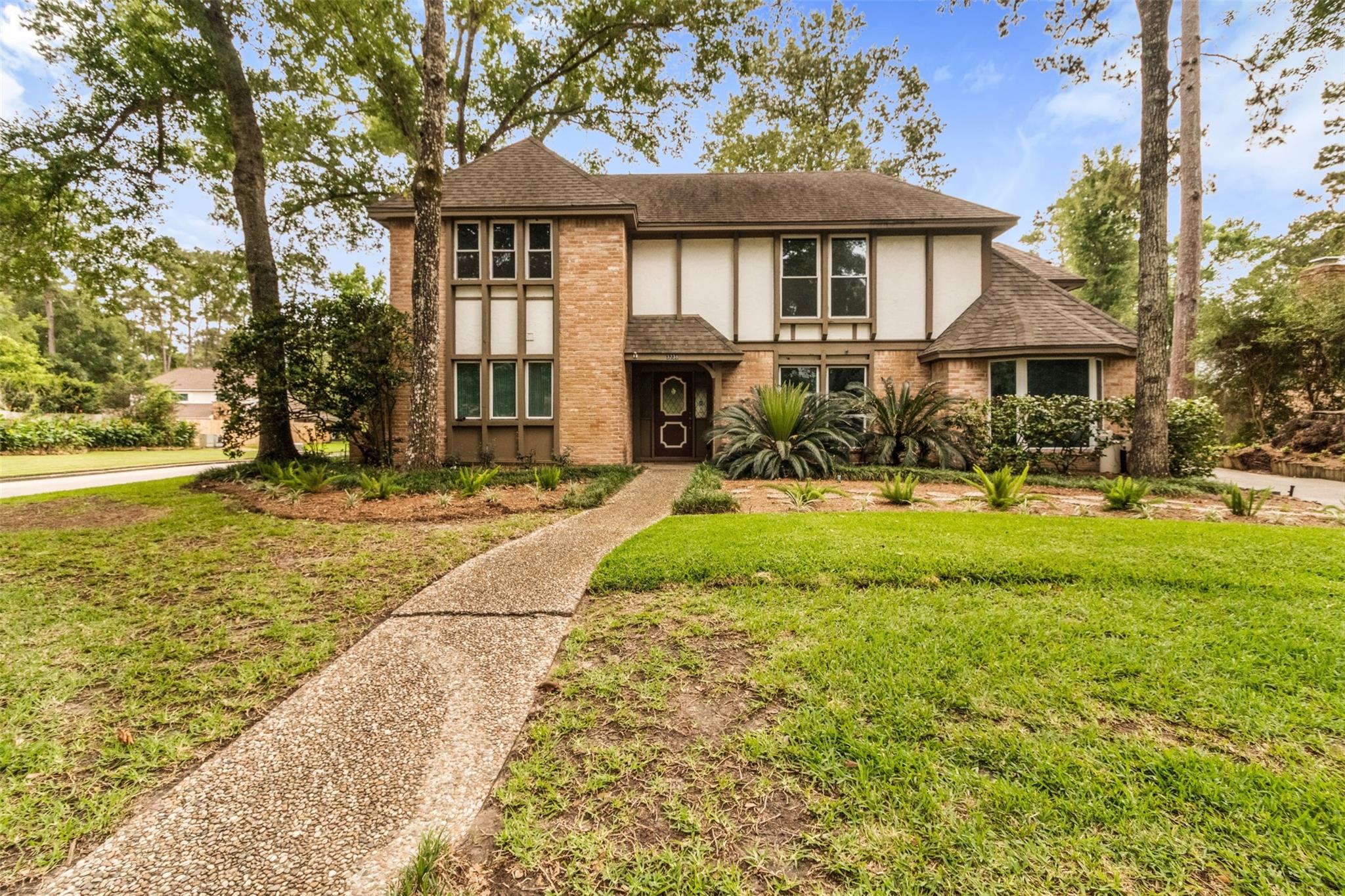 3238 Redwood Lodge Drive — photo