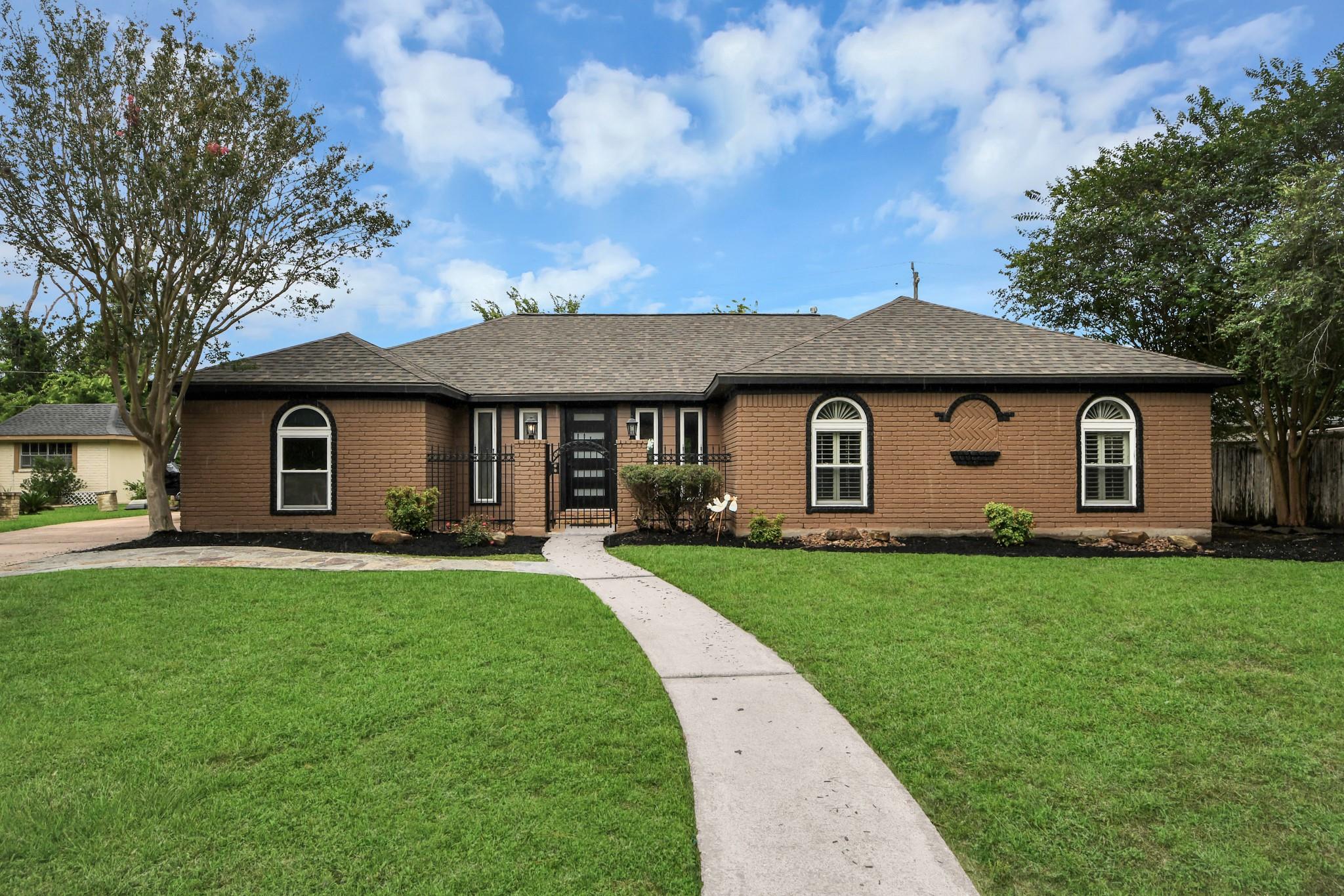7822 Maple Tree Drive — photo