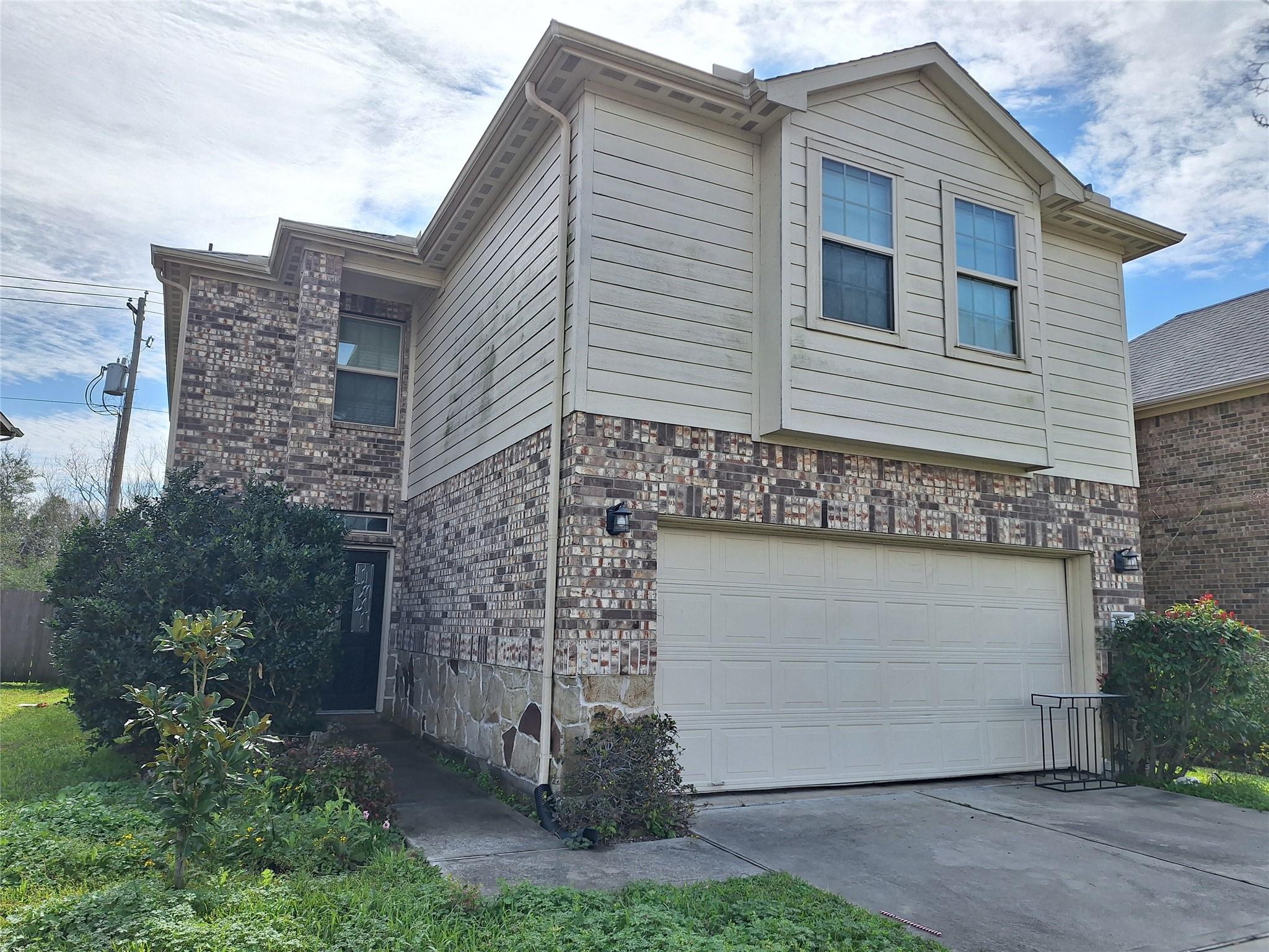 211 Sea Breeze Drive — photo