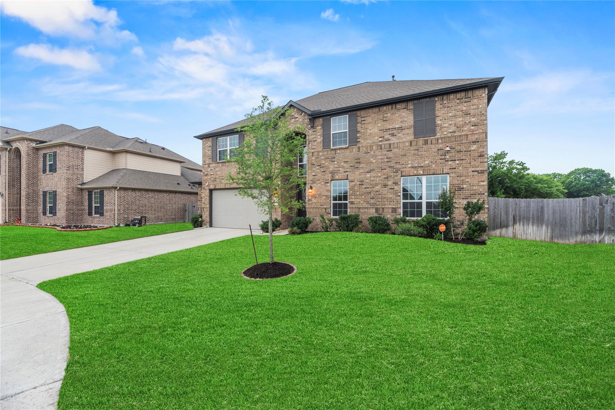 2411 Jitterbug Lane — photo