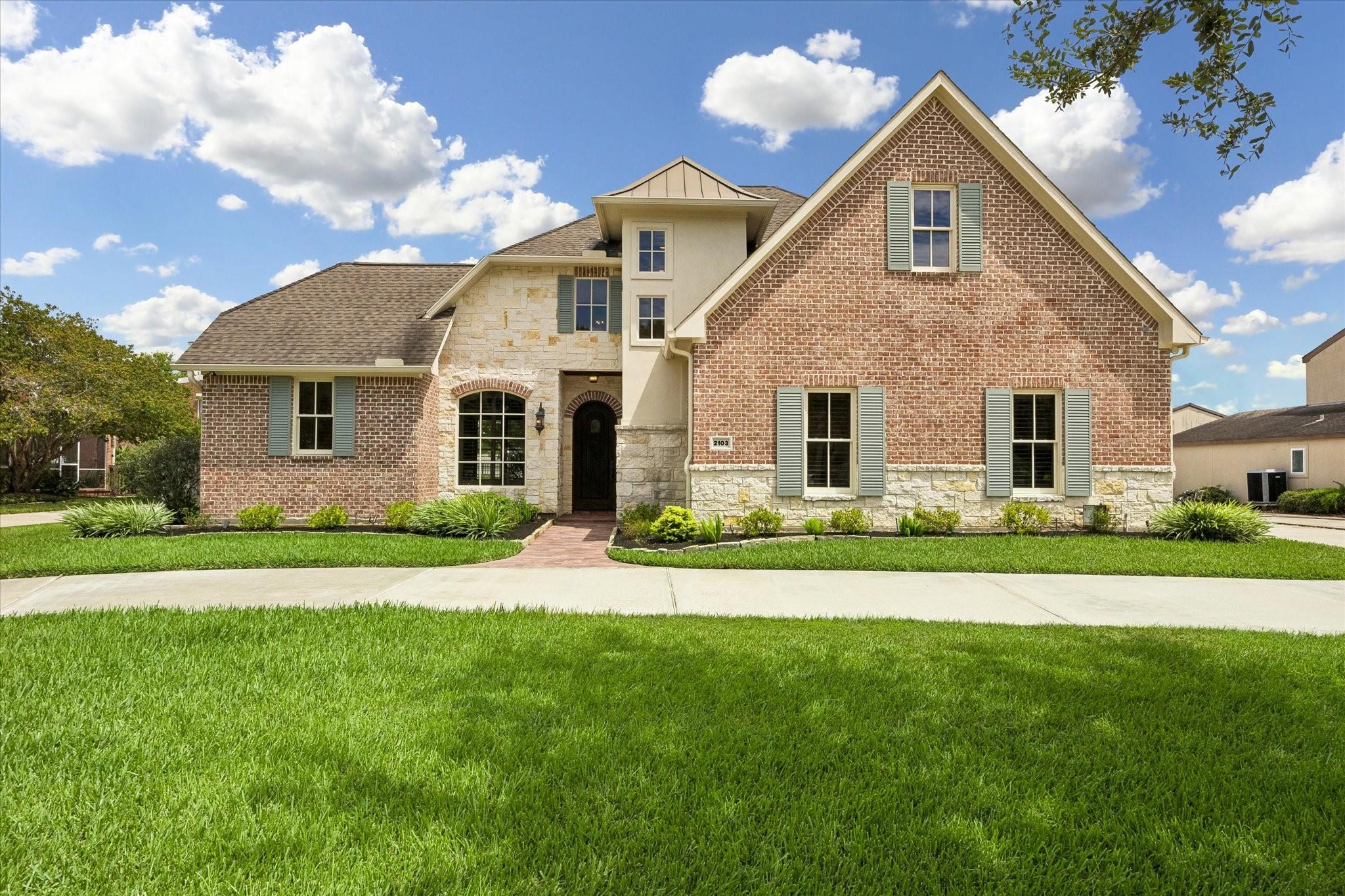 2103 Airline Drive — photo