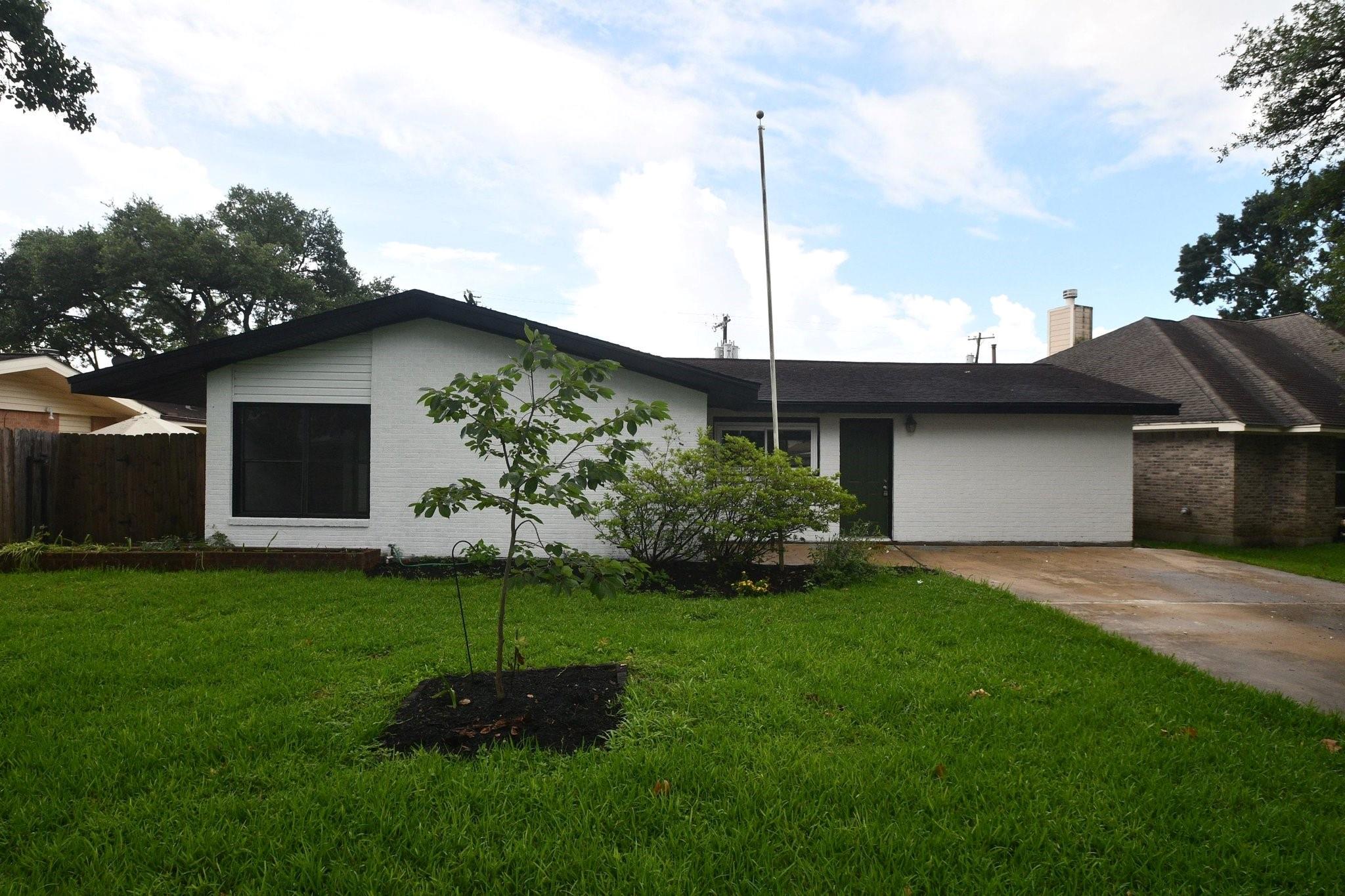 2431 Bayou Drive — photo