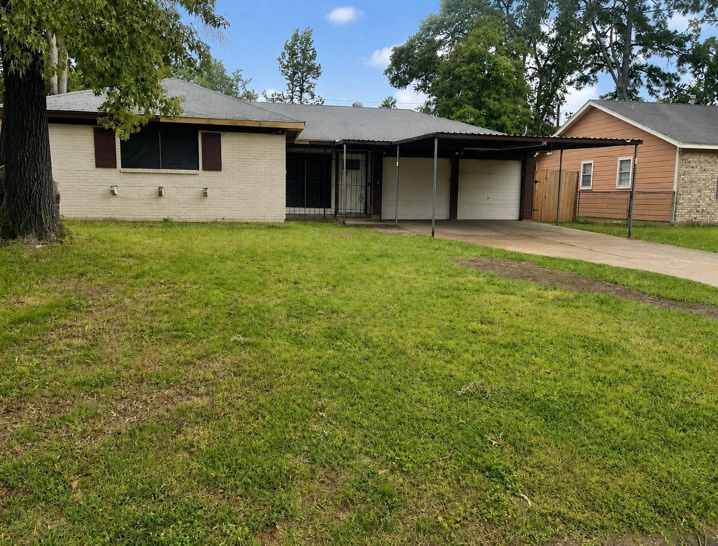 6218 Gaston Street — photo