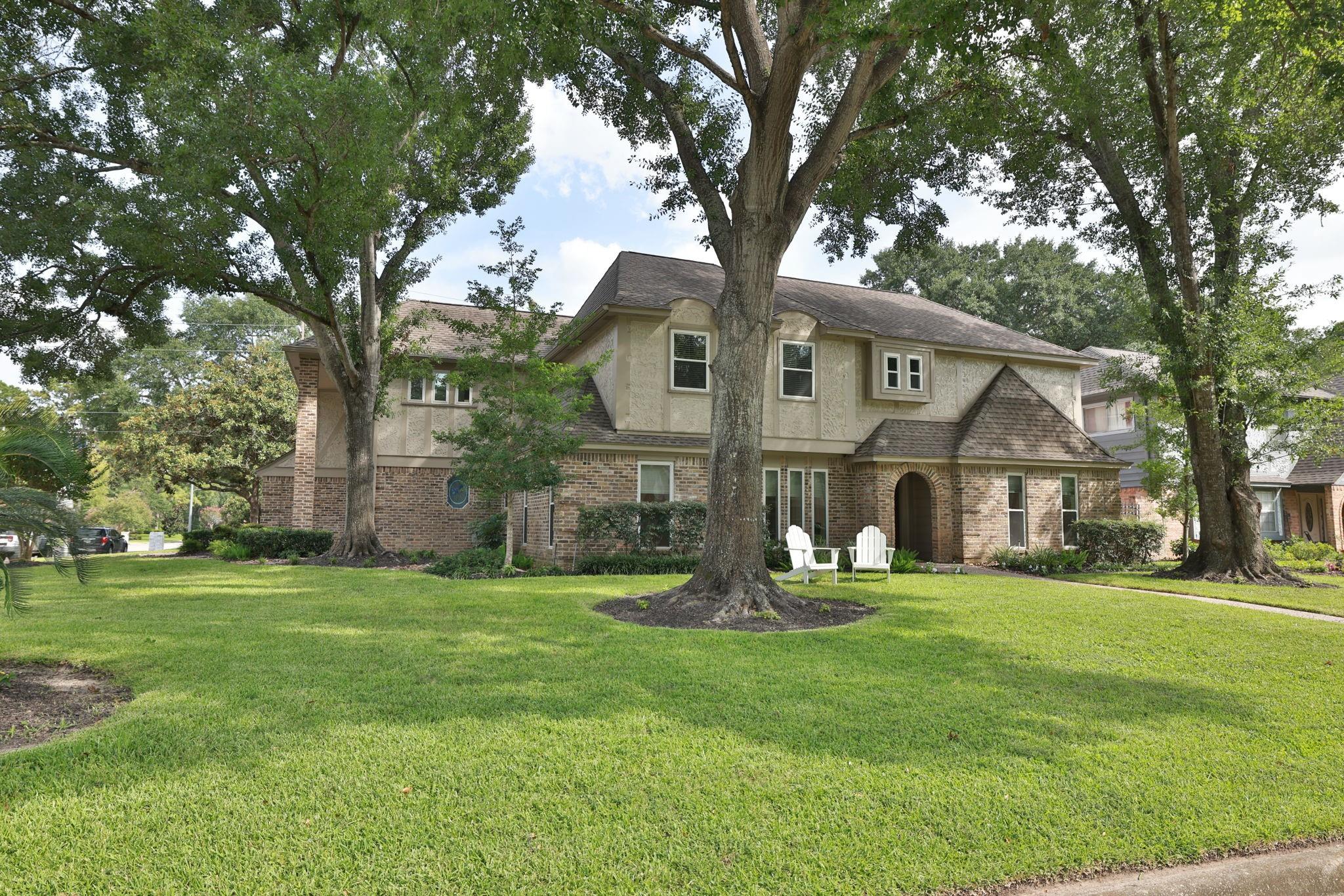 9203 Godstone Lane — photo
