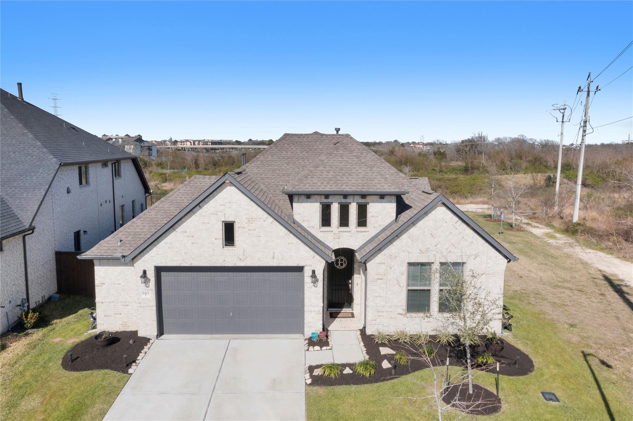 945 Goose Creek Street — photo