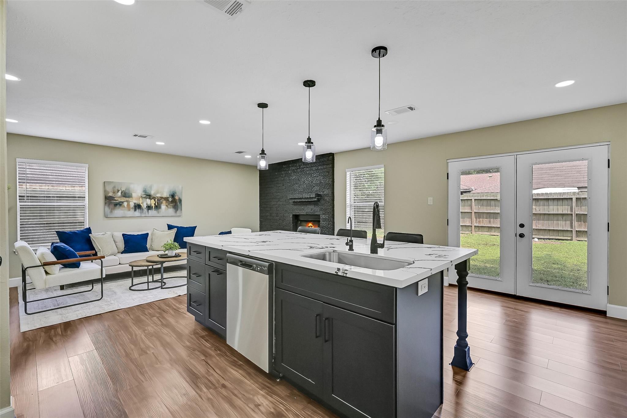 2710 Merrimac Drive — photo