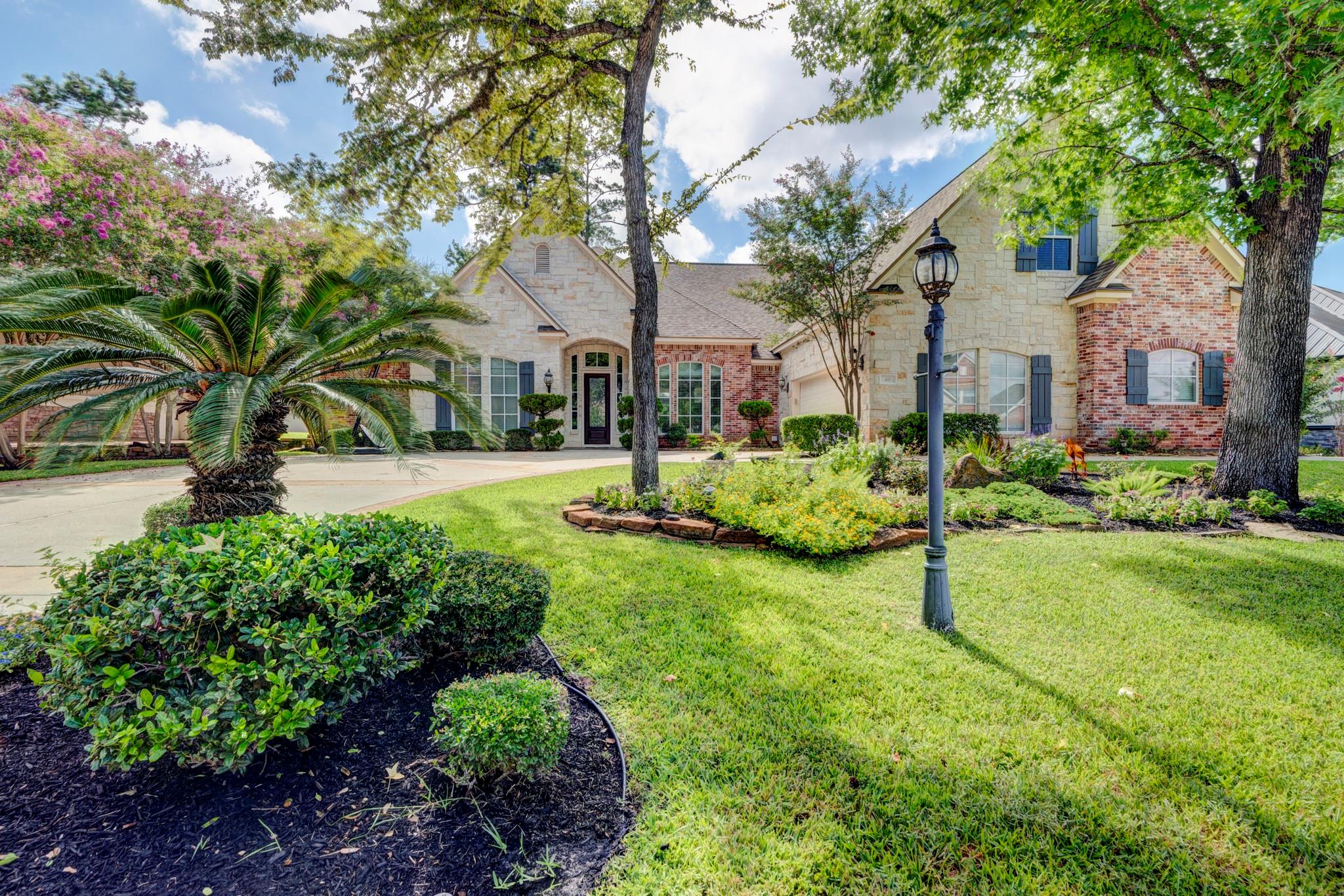 40 W Oaks Court — photo
