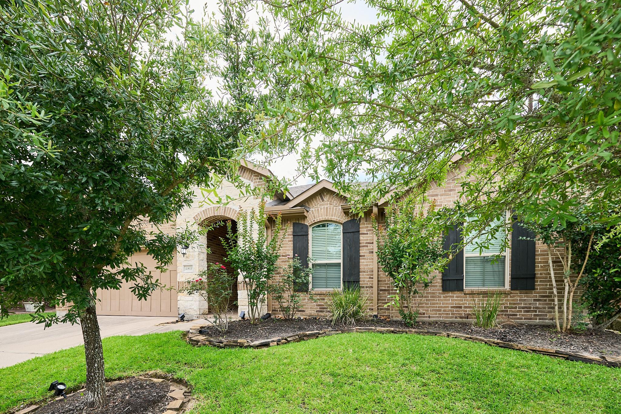 4902 Preserve Park Drive — photo