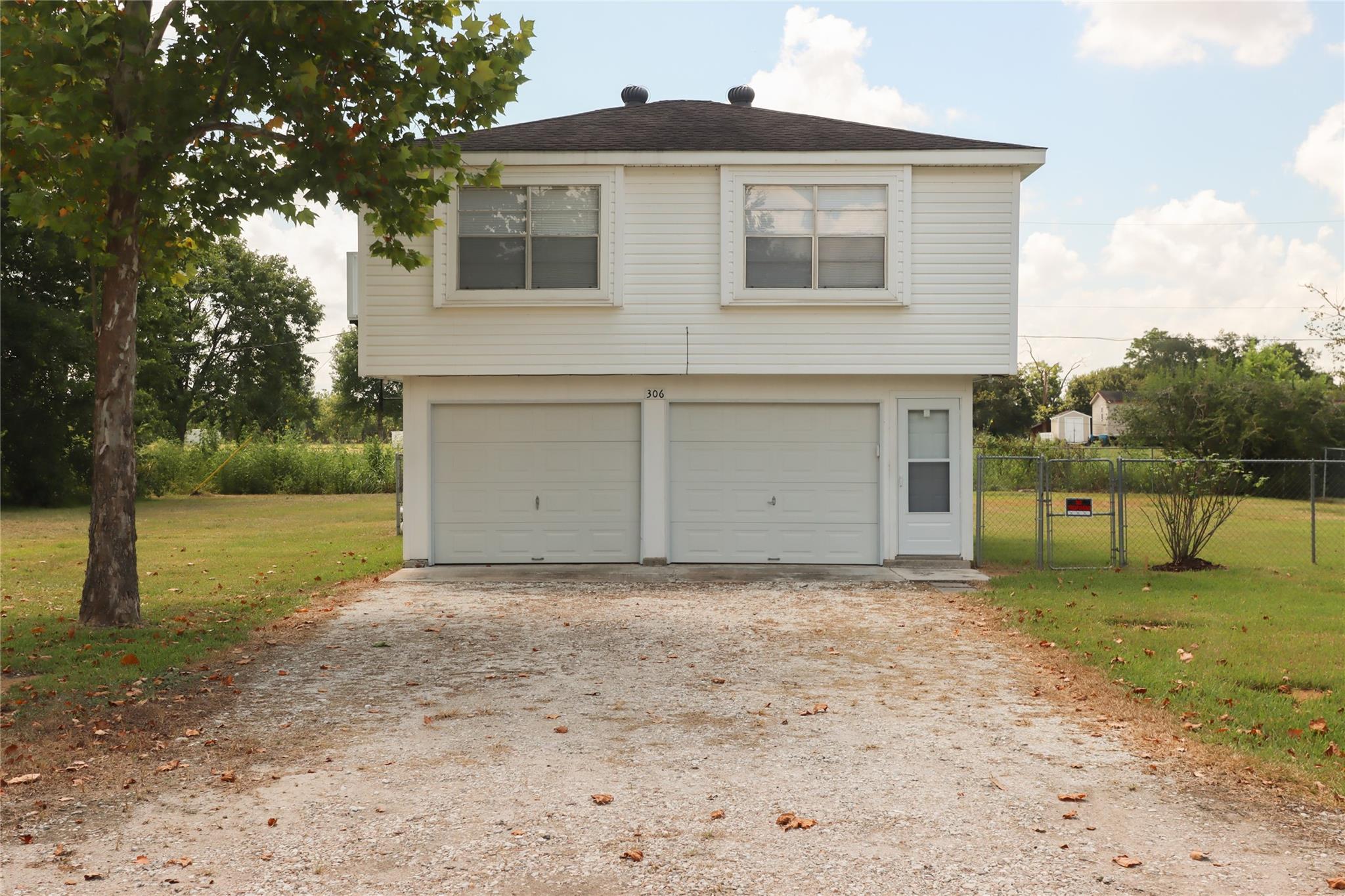 306 Virginia Drive — photo