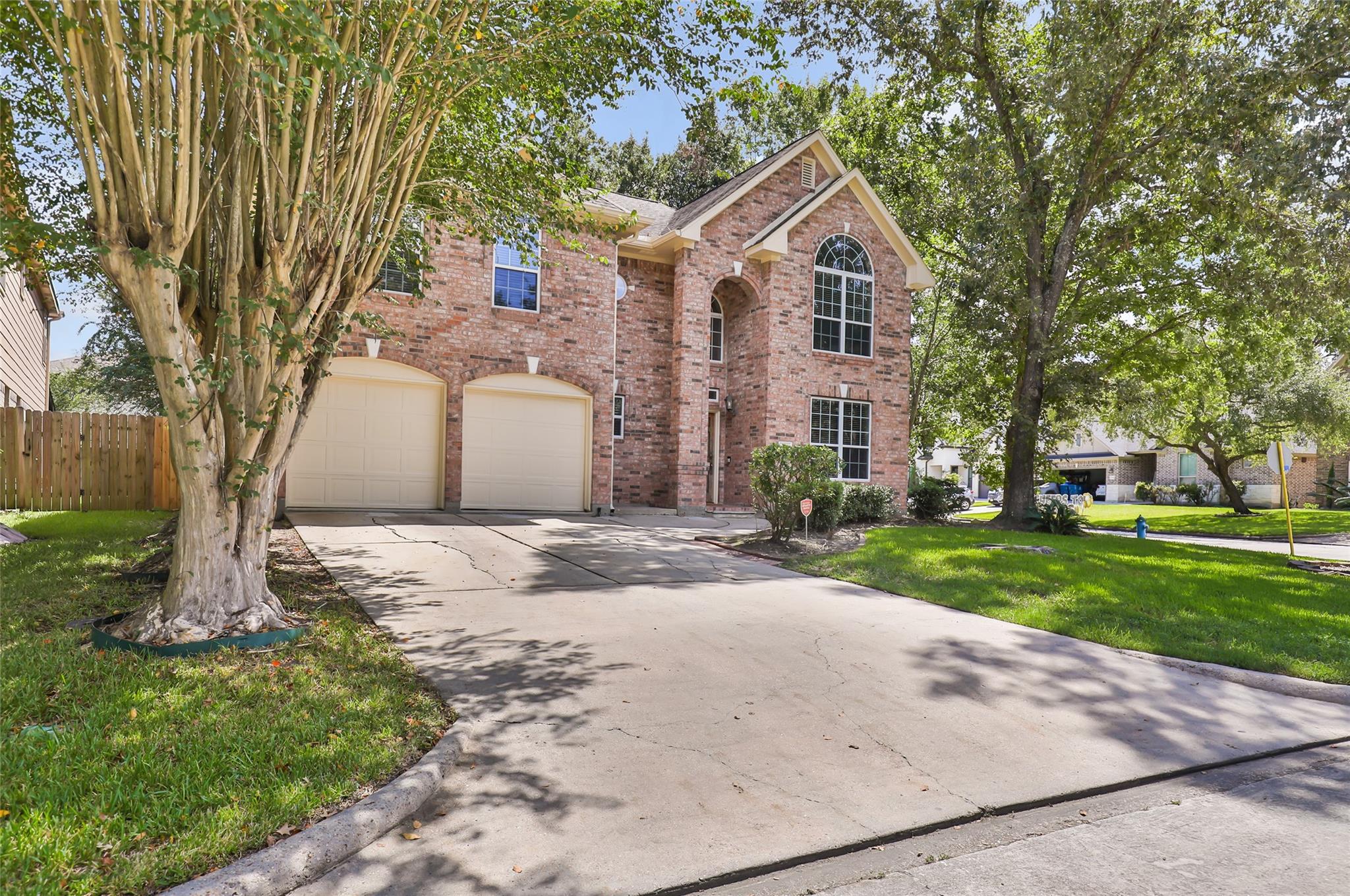 19102 Sprinters Drive — photo