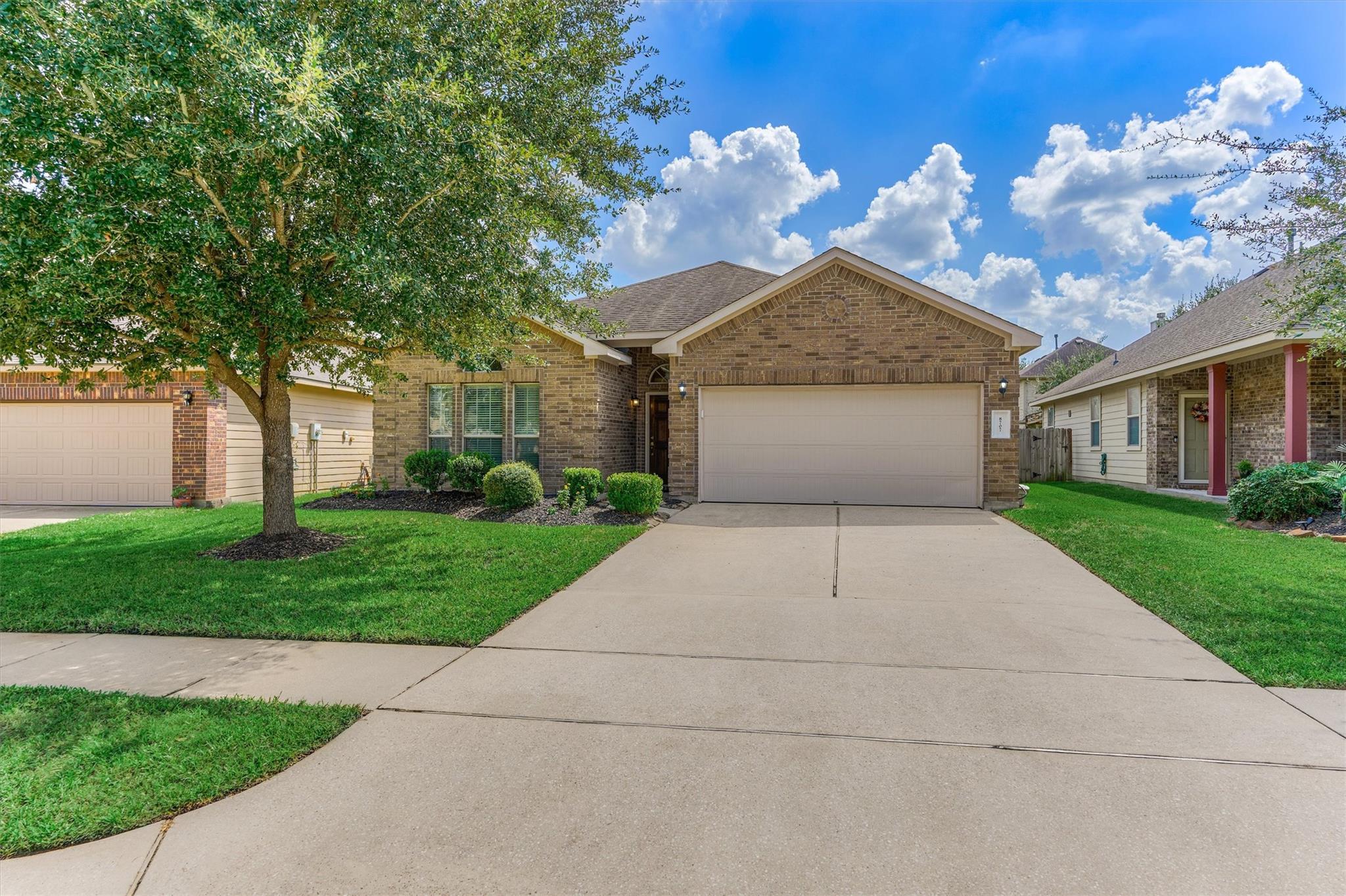 8707 Auburn Mane Drive — photo