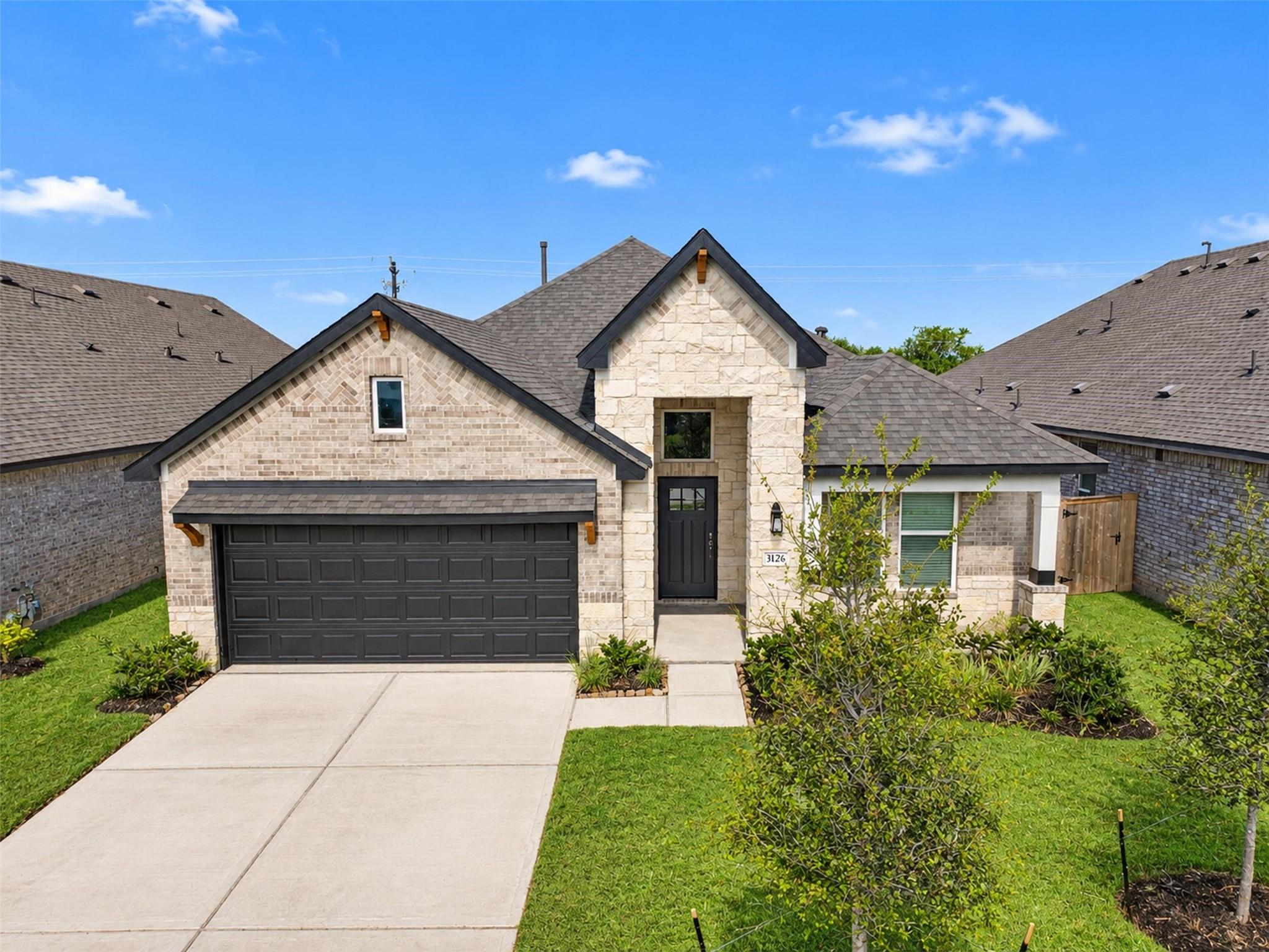 3126 Emerald Hills Drive — photo