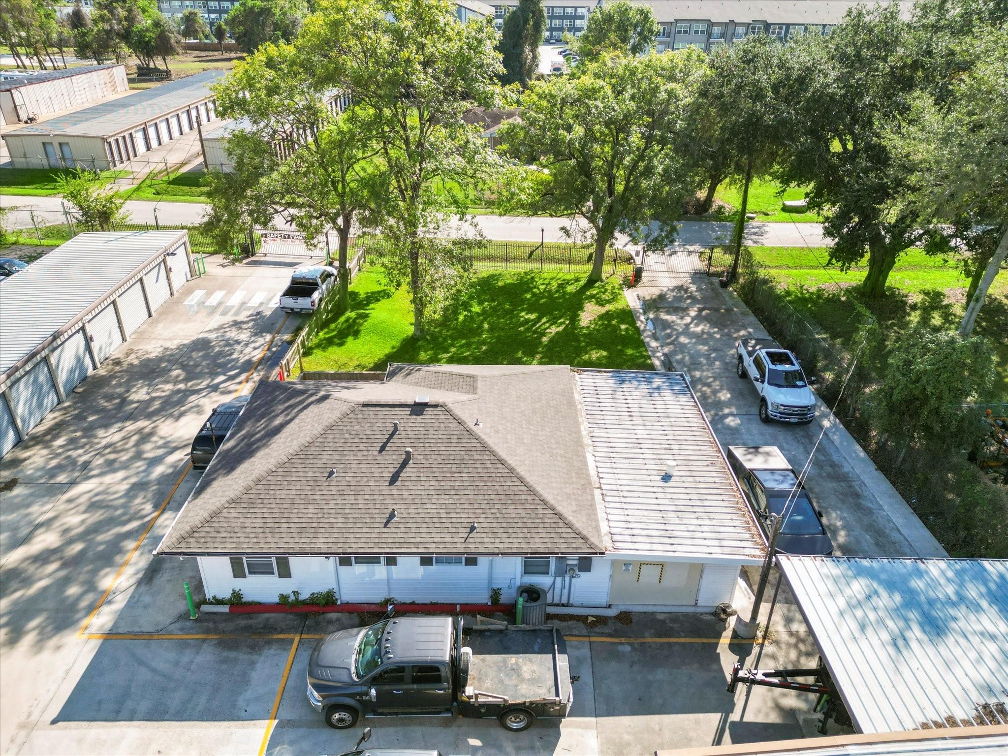 9902 Franklin Road — photo