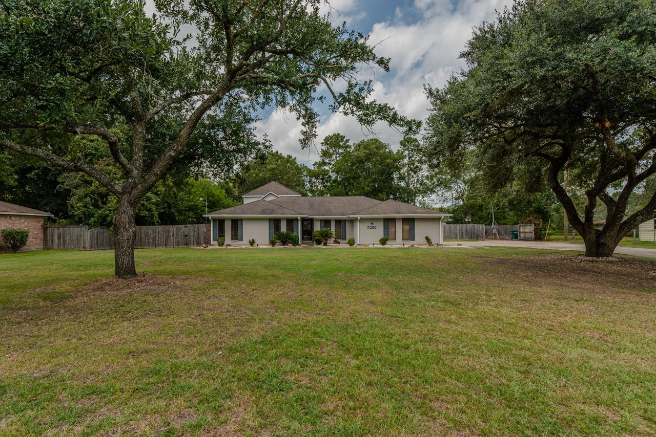 7050 Guess Road, Beaumont, TX 77708 — photo 2