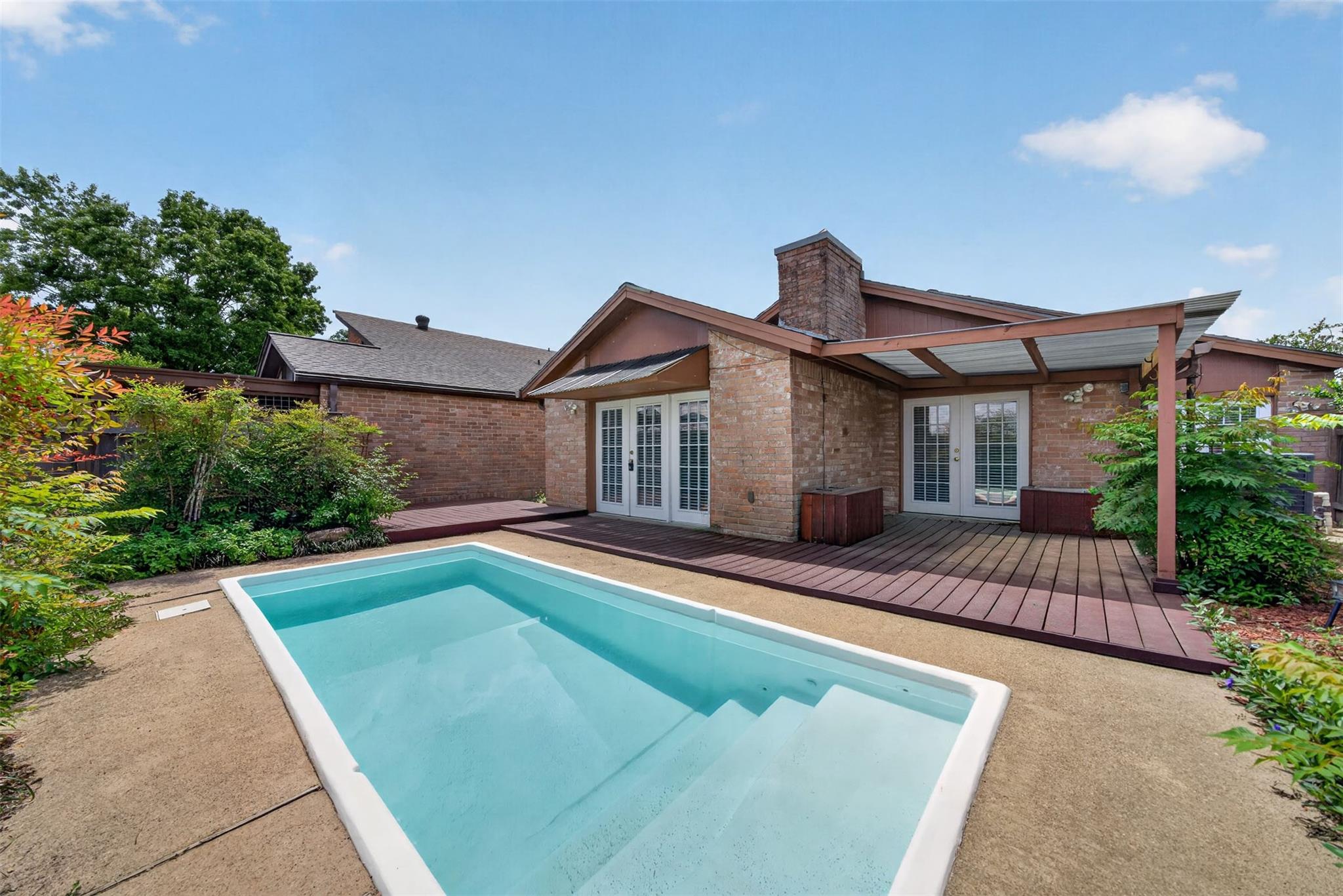 7710 Green Lawn Drive — photo