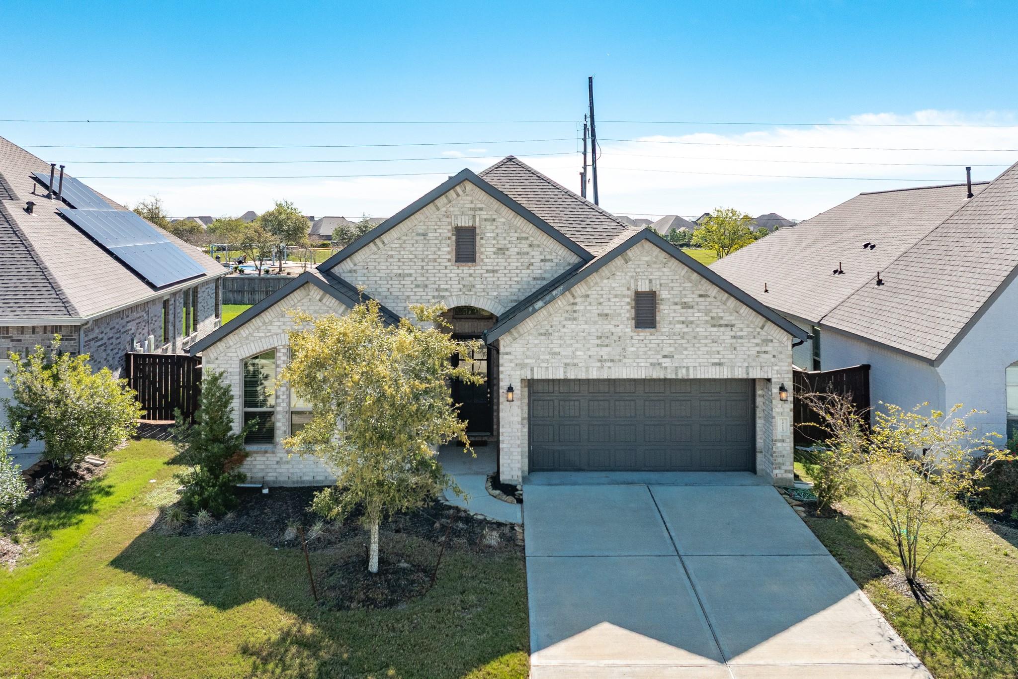10115 Maclaren Drive — photo