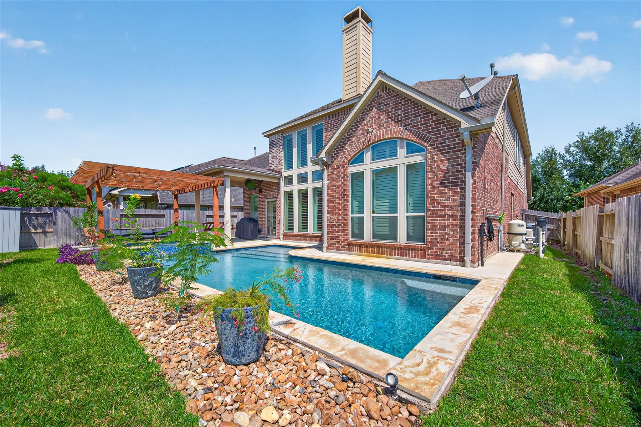6710 Aqua Falls — photo