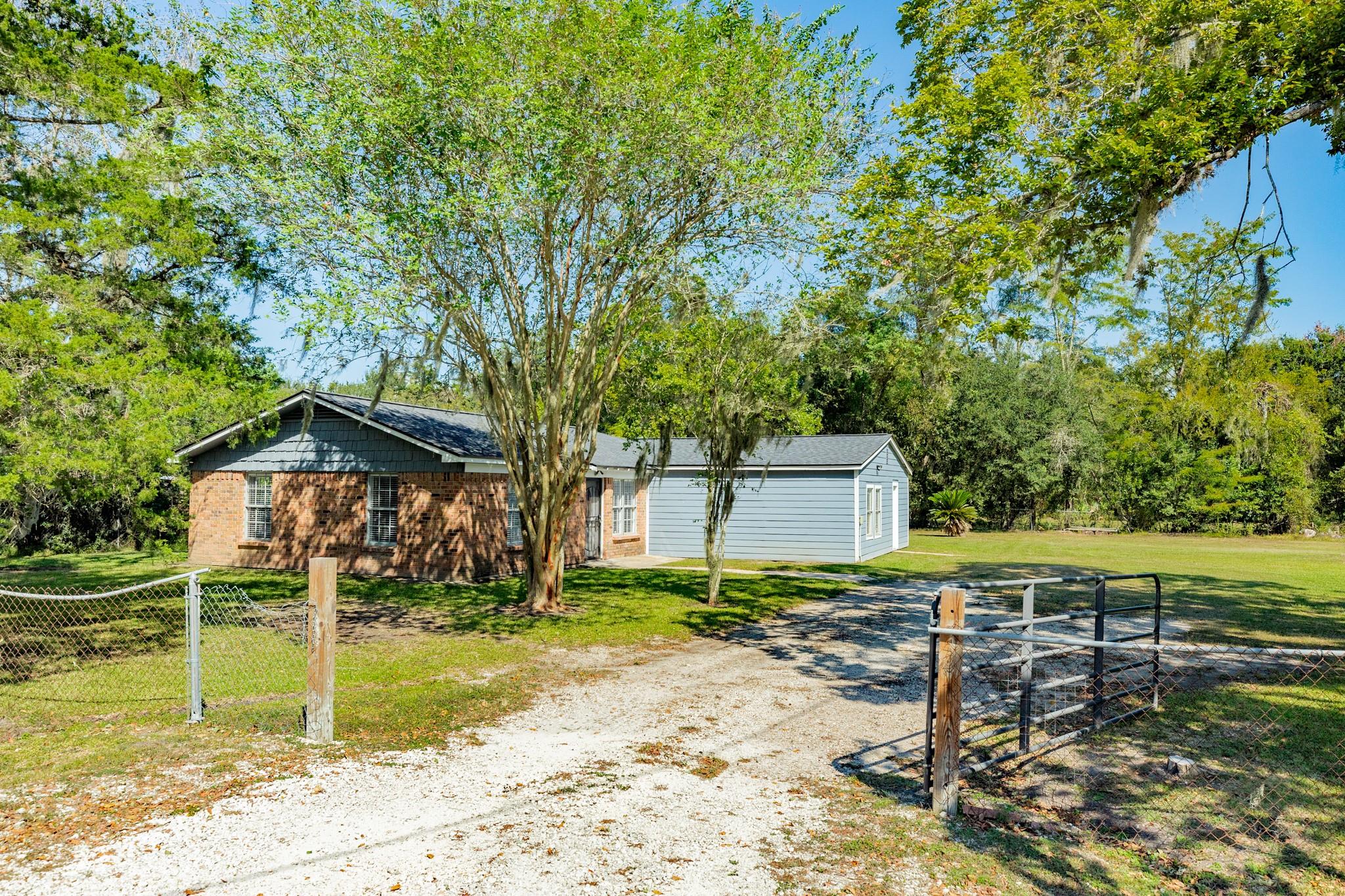 1602 County Road 939 — photo