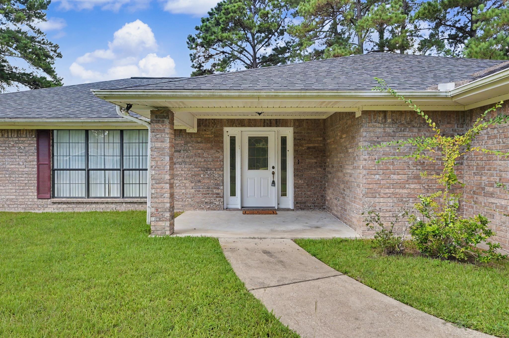 20 Shallow Springs, Trinity, TX 75862 — photo 3