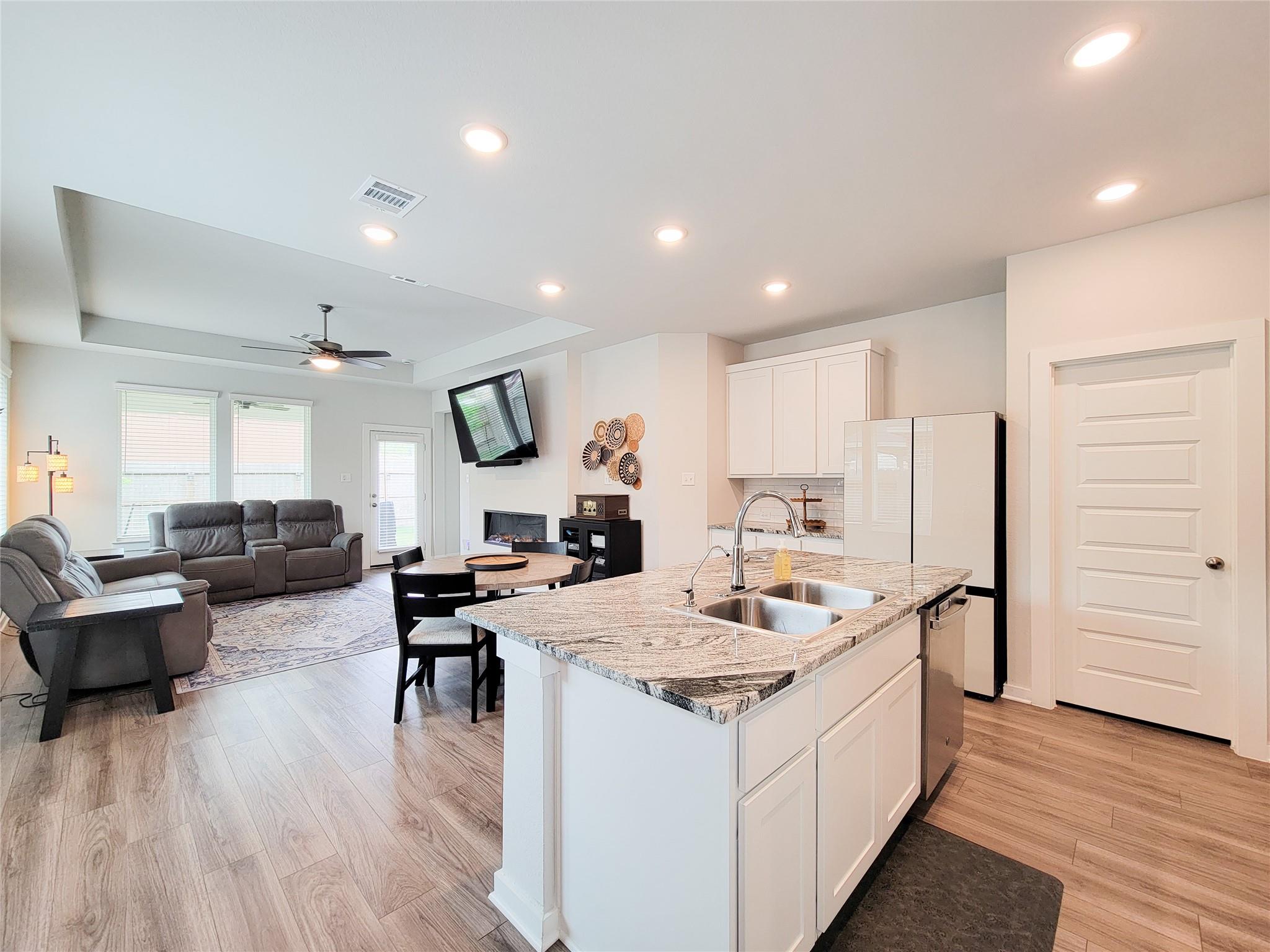 2818 Bluebonnet Ridge Drive, Conroe, TX 77304 — photo 2