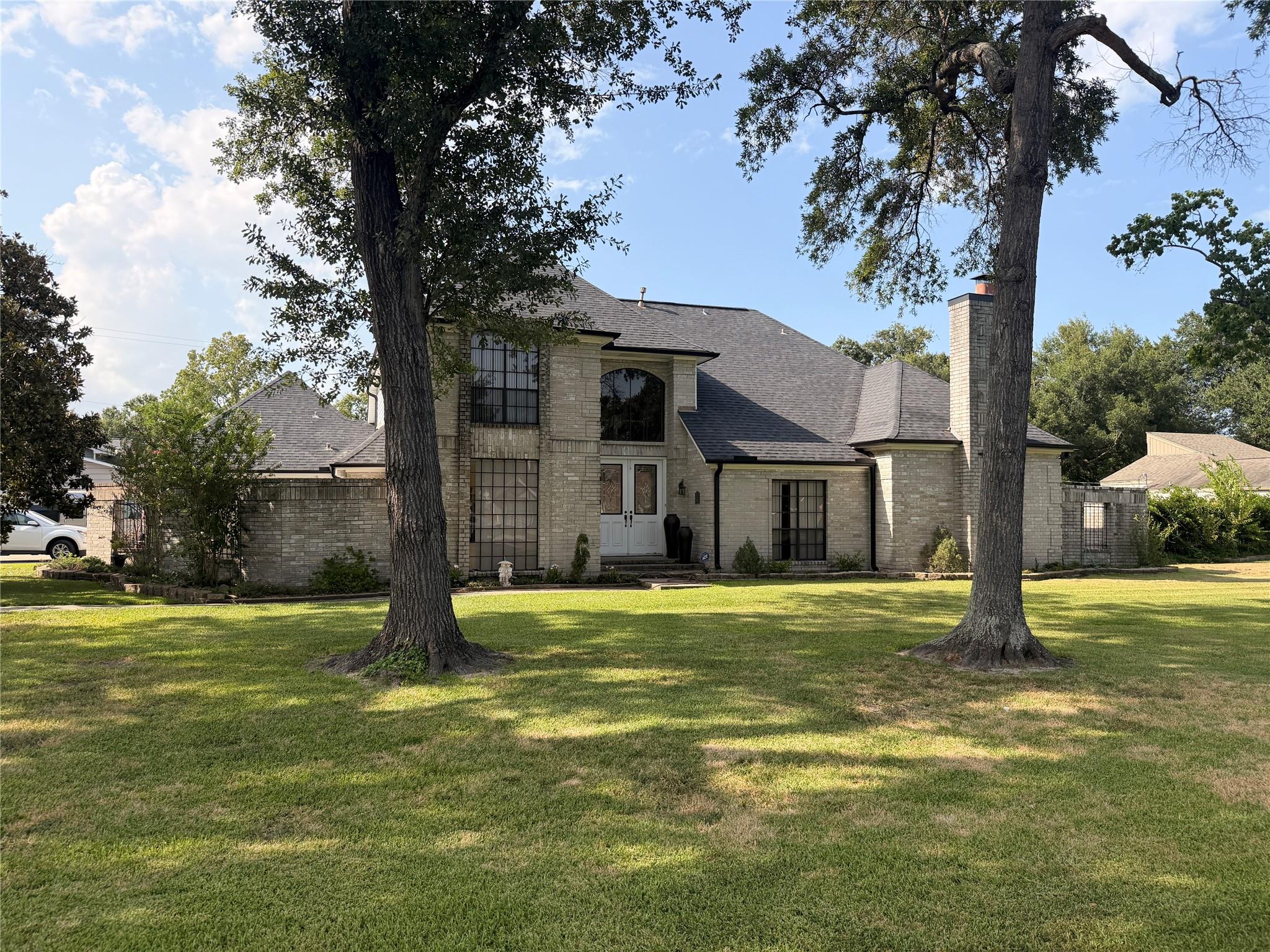 222 Pin Oak Drive — photo