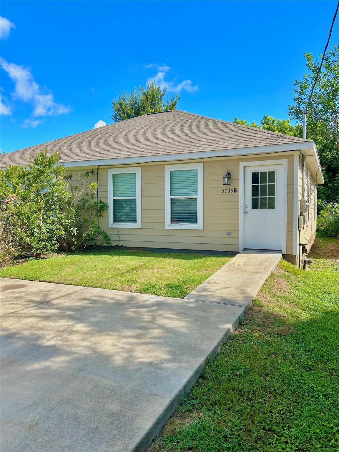 3735 Putnam Drive #B — photo