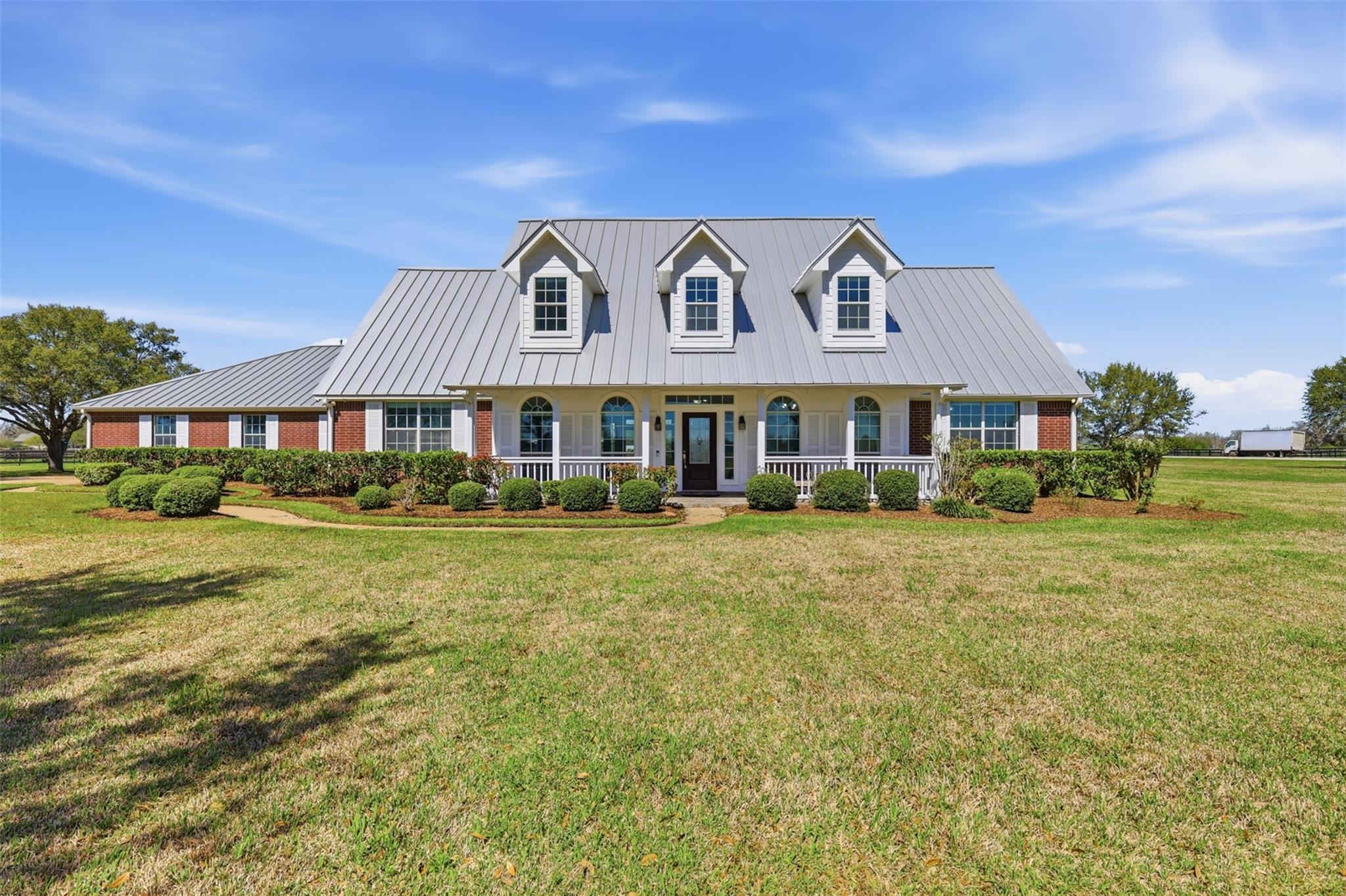 3232 Blue Grass Dr — photo