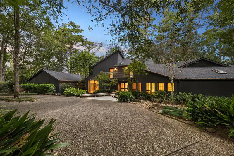 23414 Holly Hollow Street — photo