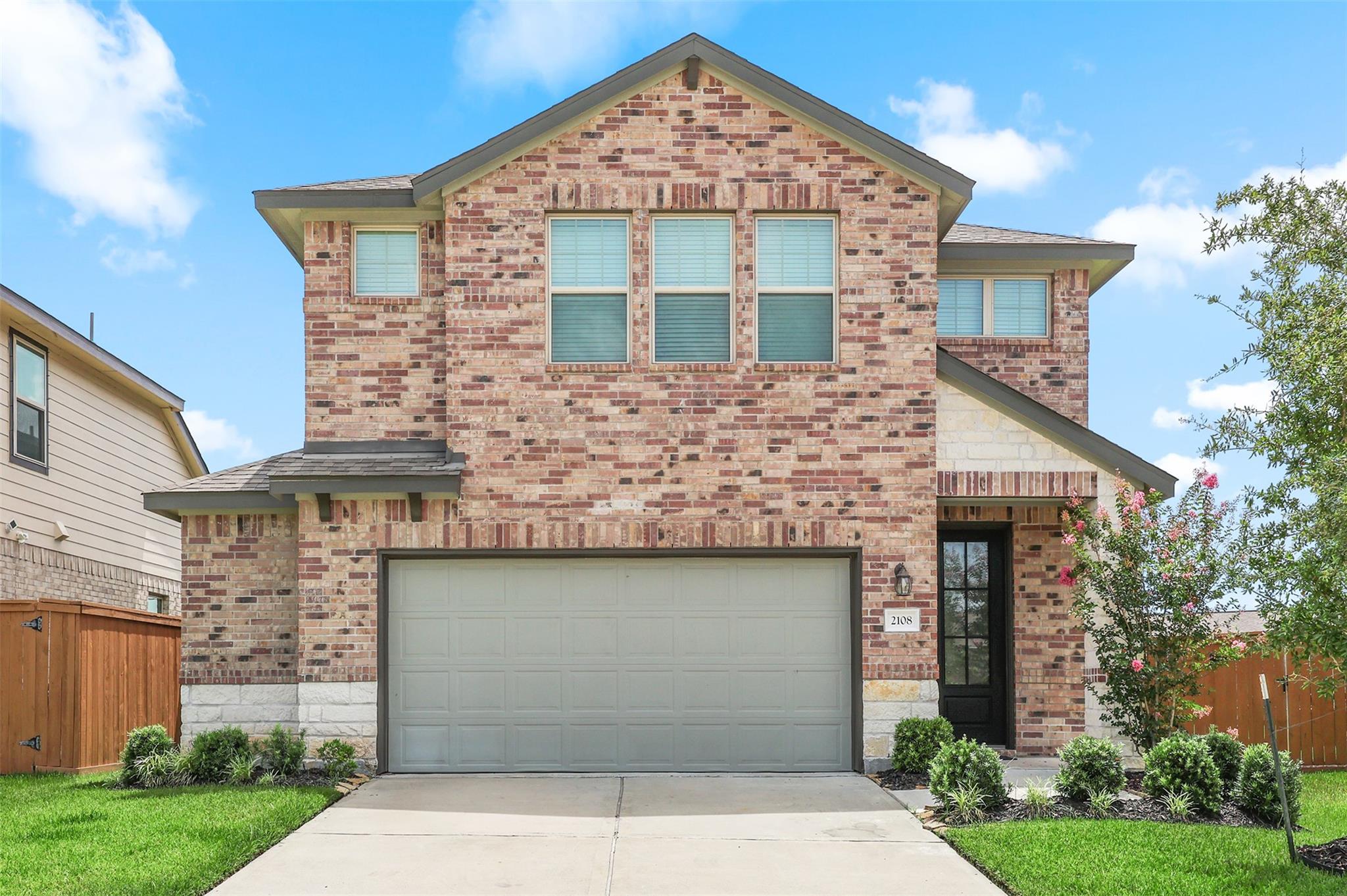 2108 Sweet Bay Drive — photo