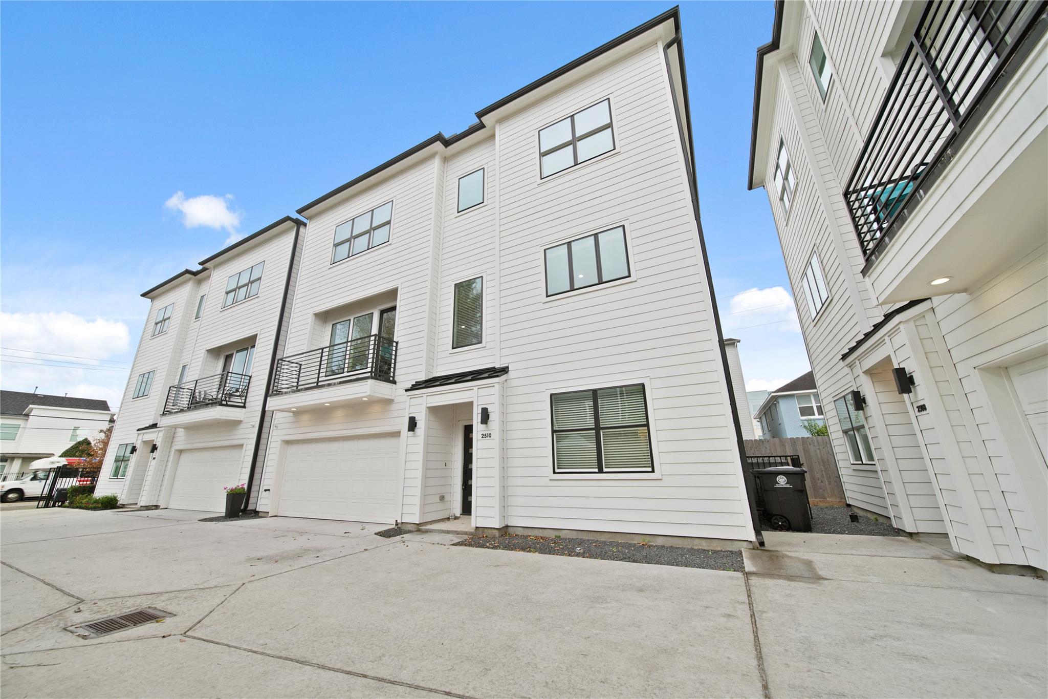 2510 Gray Street — photo