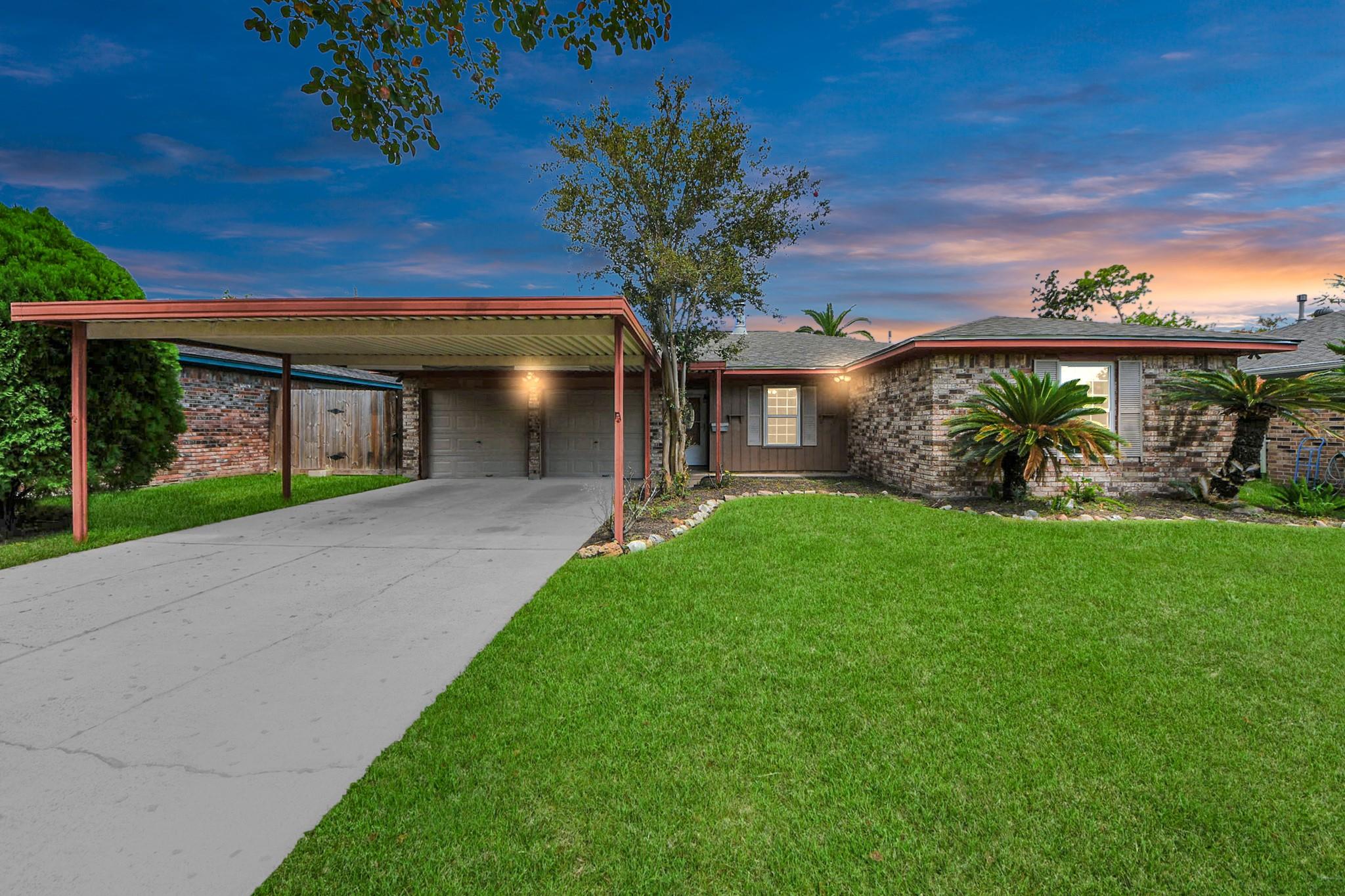 1110 E Brown Lane — photo