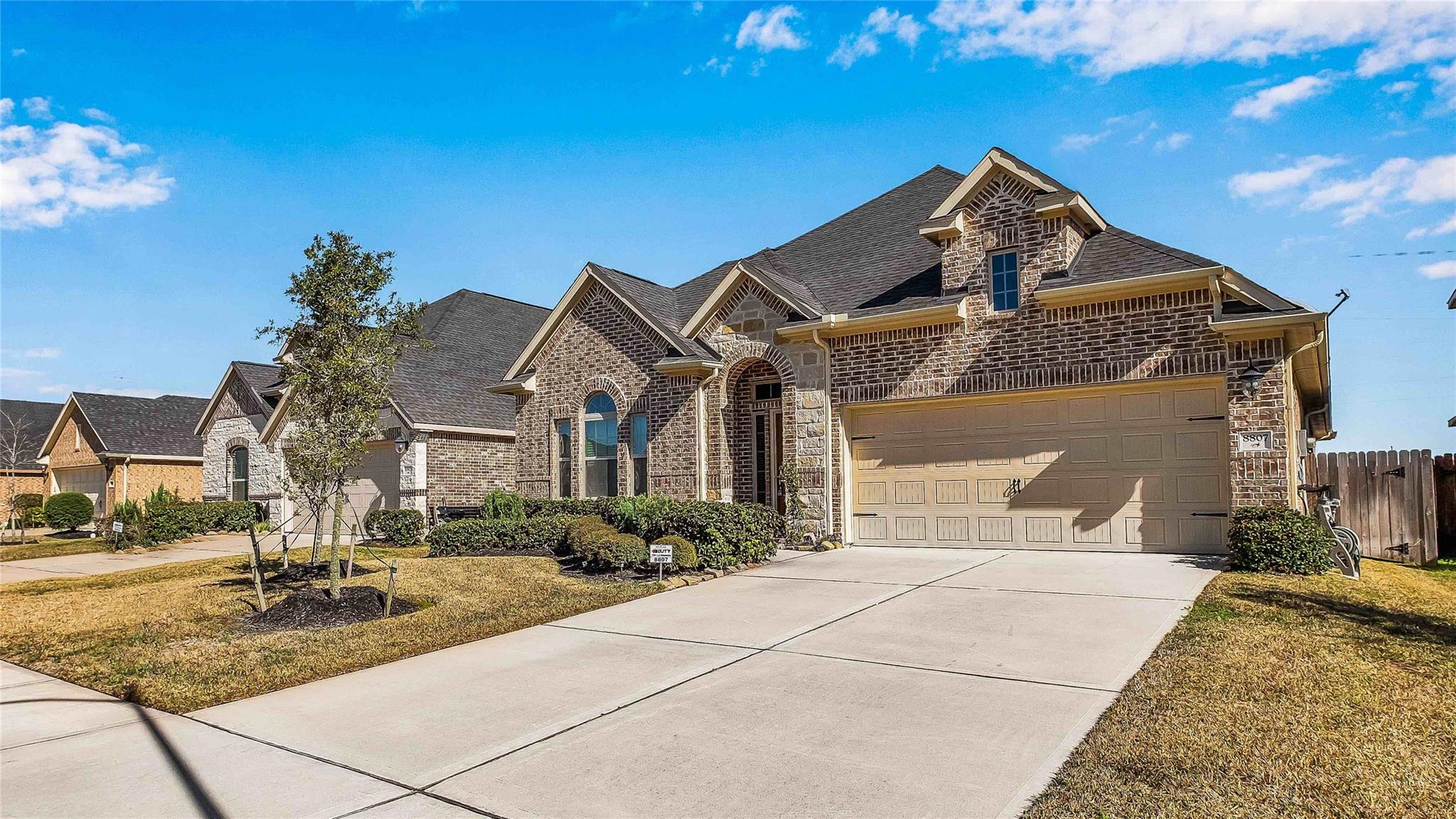 8807 Seguin Cove Lane — photo