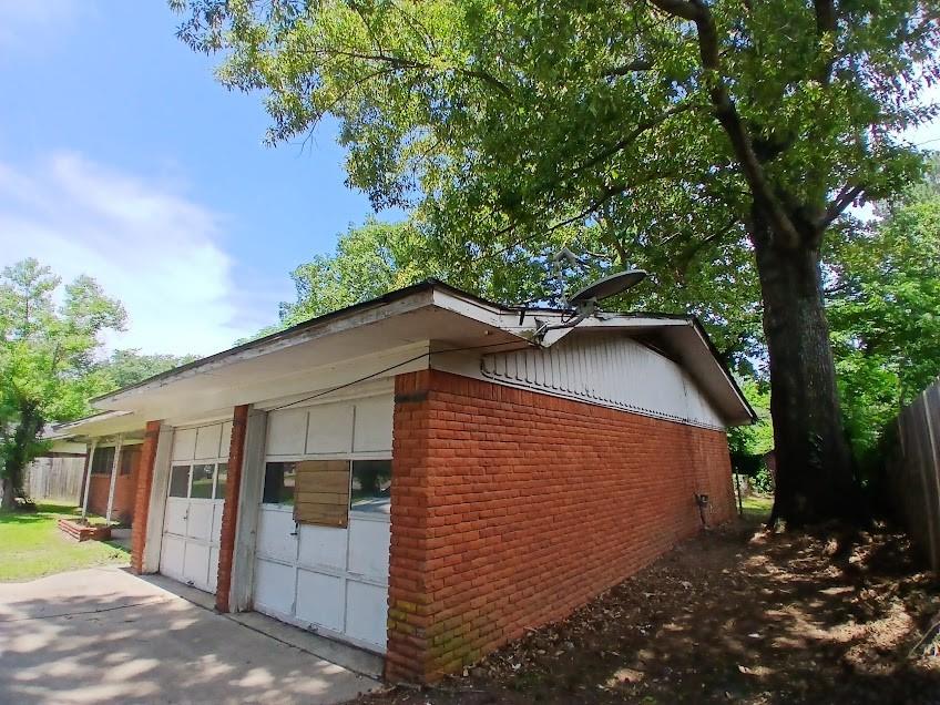 1716 S Robison Road — photo