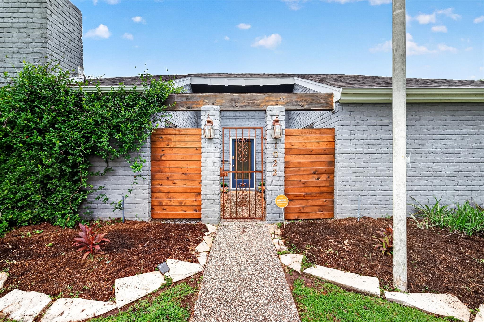 1022 Apache Falls Drive — photo