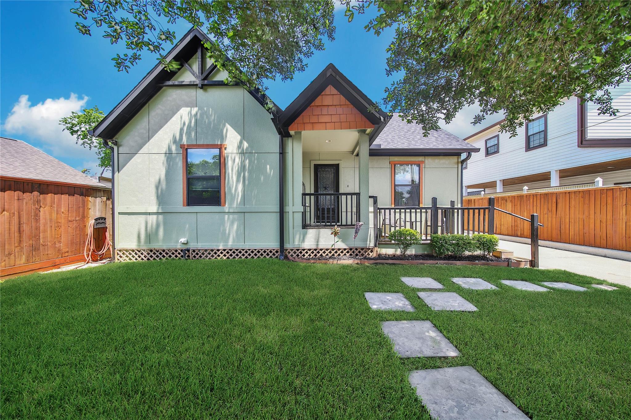 2314 Carr Street — photo