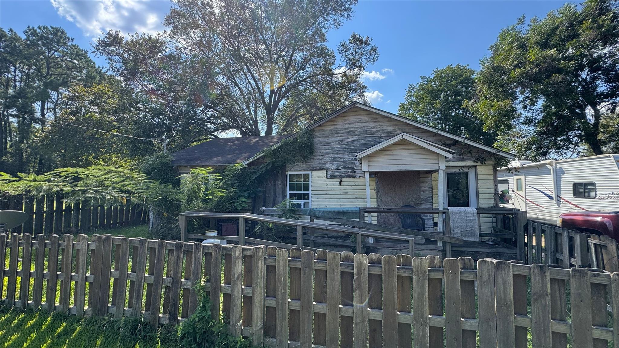 150 S Dewitt Road — photo